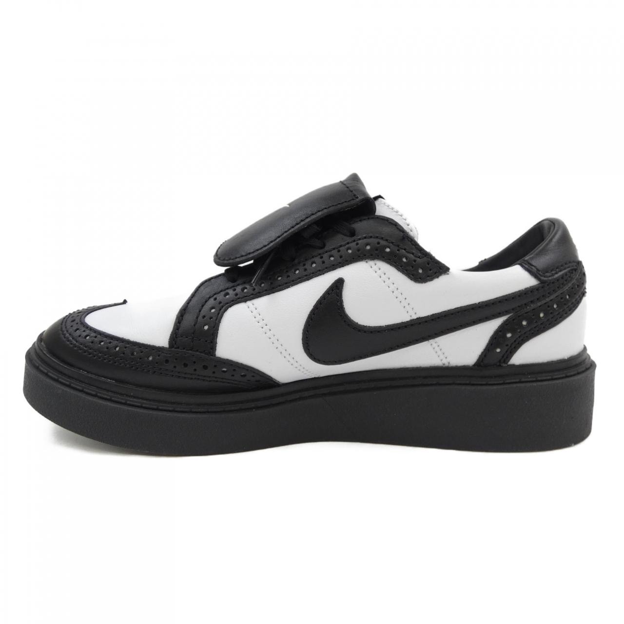 ナイキ NIKE スニーカー