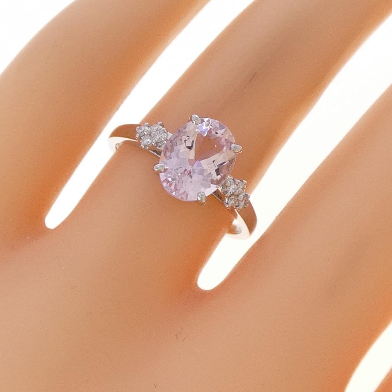 PT950 モルガナイト リング 1.50CT
