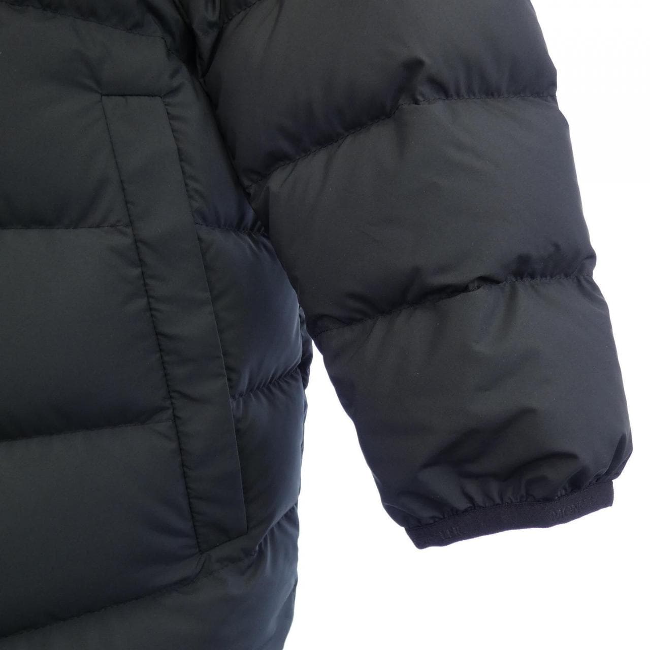 モンクレール MONCLER MONTBROCQ ダウンジャケット