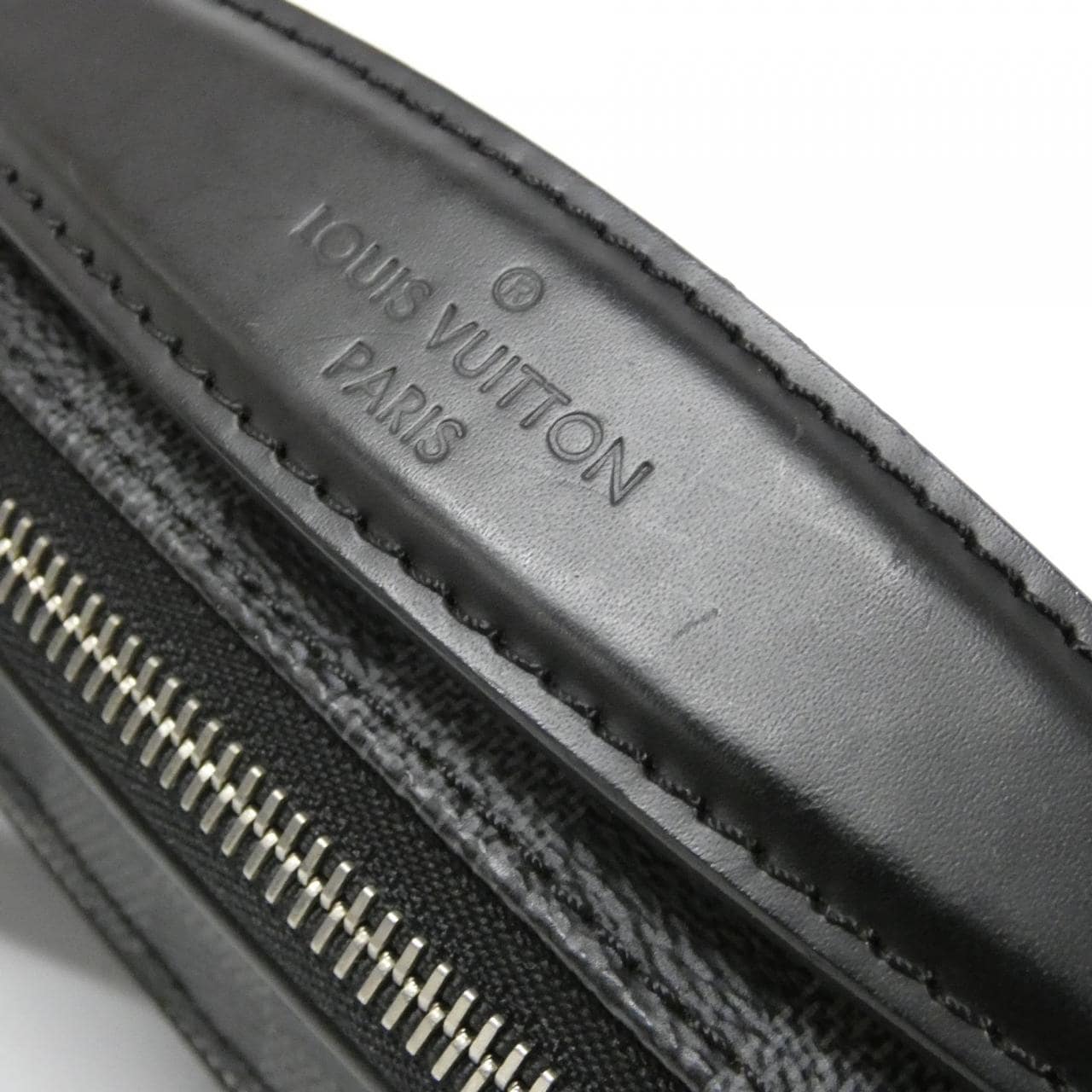 ルイヴィトン ダミエ グラフィット アンブレール N41289 ボディバッグ