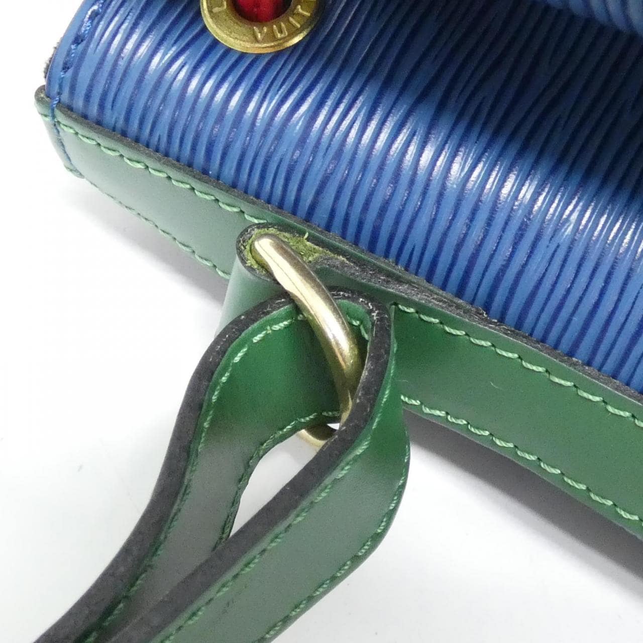LOUIS VUITTON Epi Noe M44082 單肩包