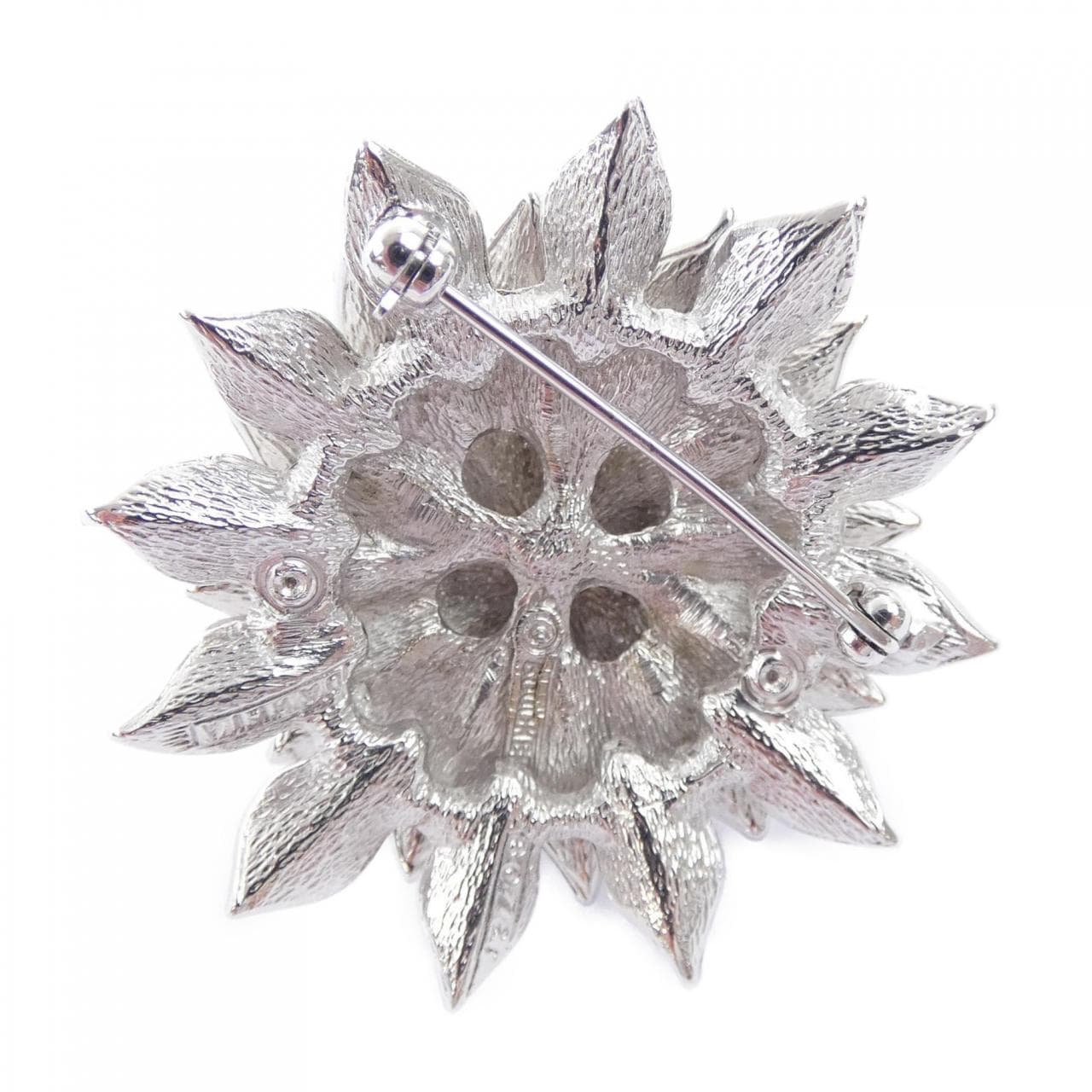 BOUCHER ブローチ