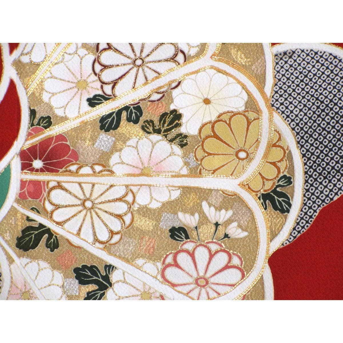 振袖　友禅金彩加工　刺繍入り