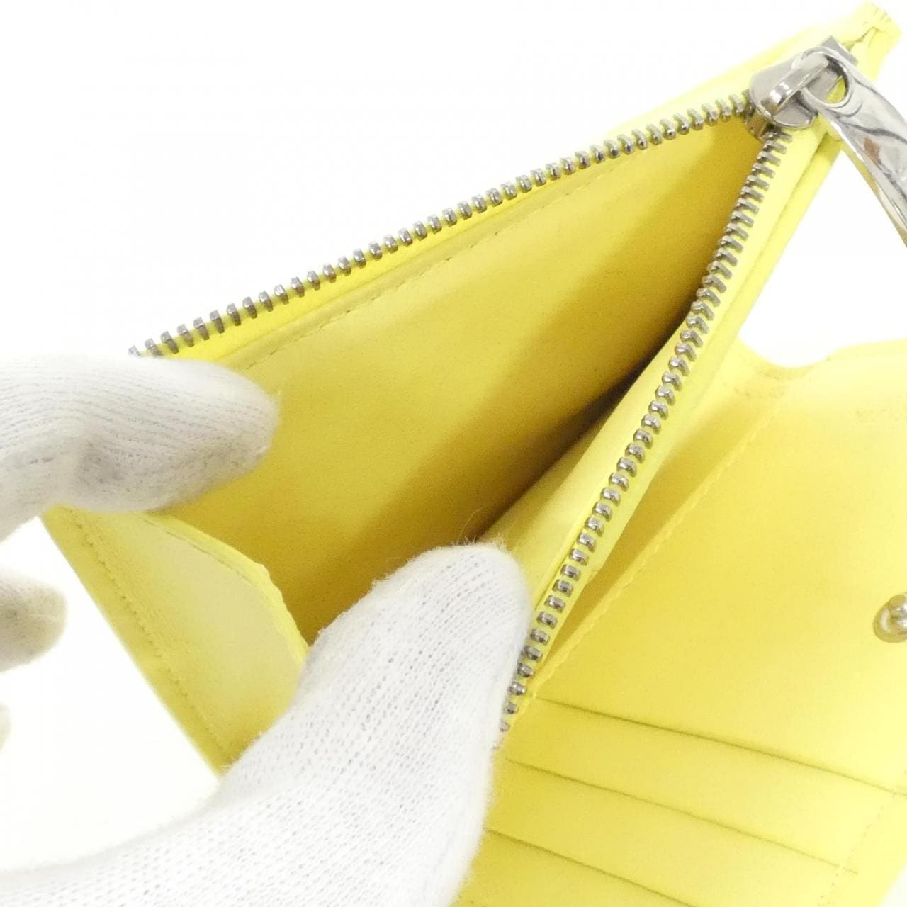 ボッテガヴェネタ 706010 VCQC4 財布