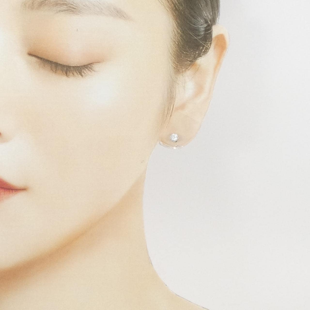 PT900 ソリティア ダイヤモンド ピアス 0.505CT