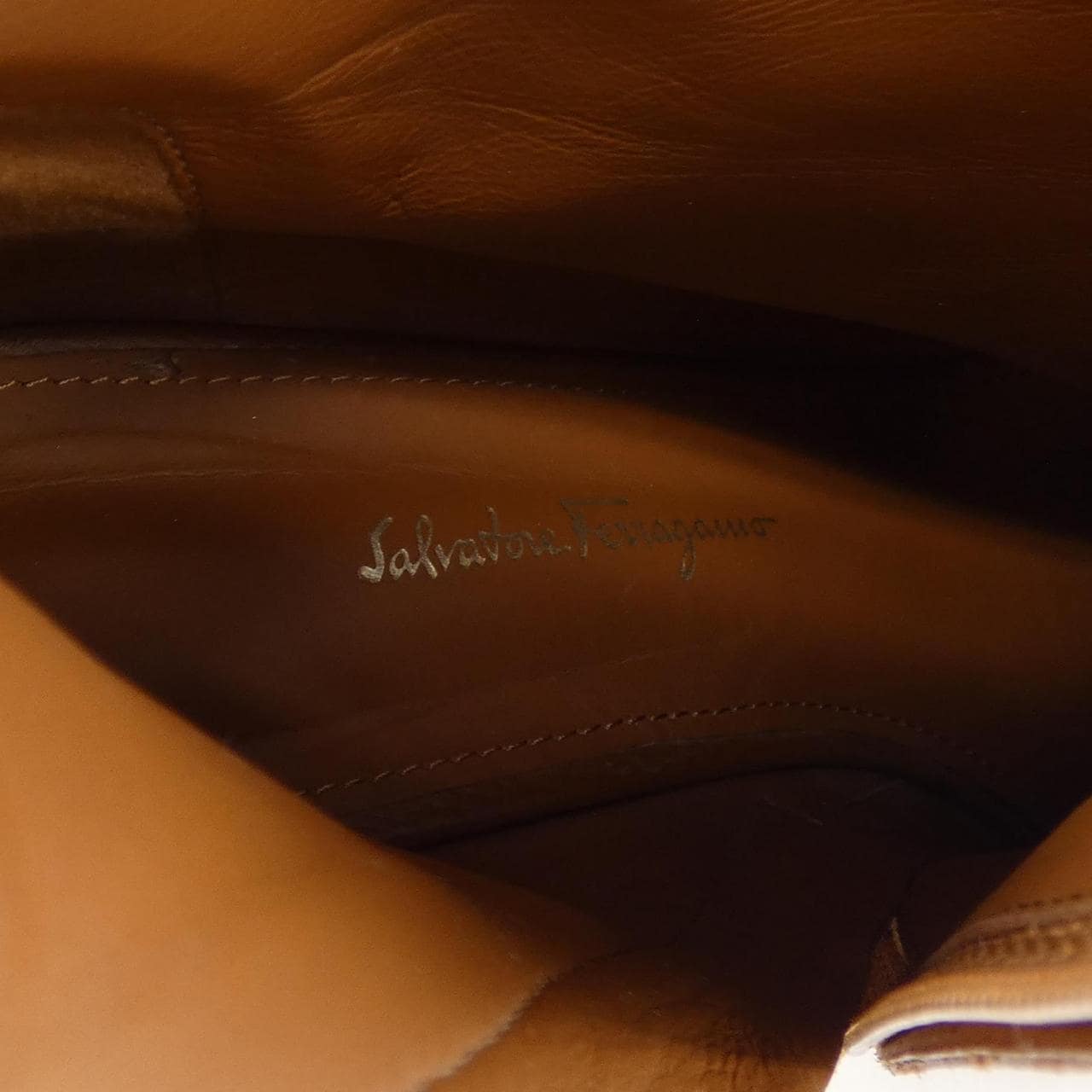 サルヴァトーレフェラガモ SALVATORE FERRAGAMO ブーツ
