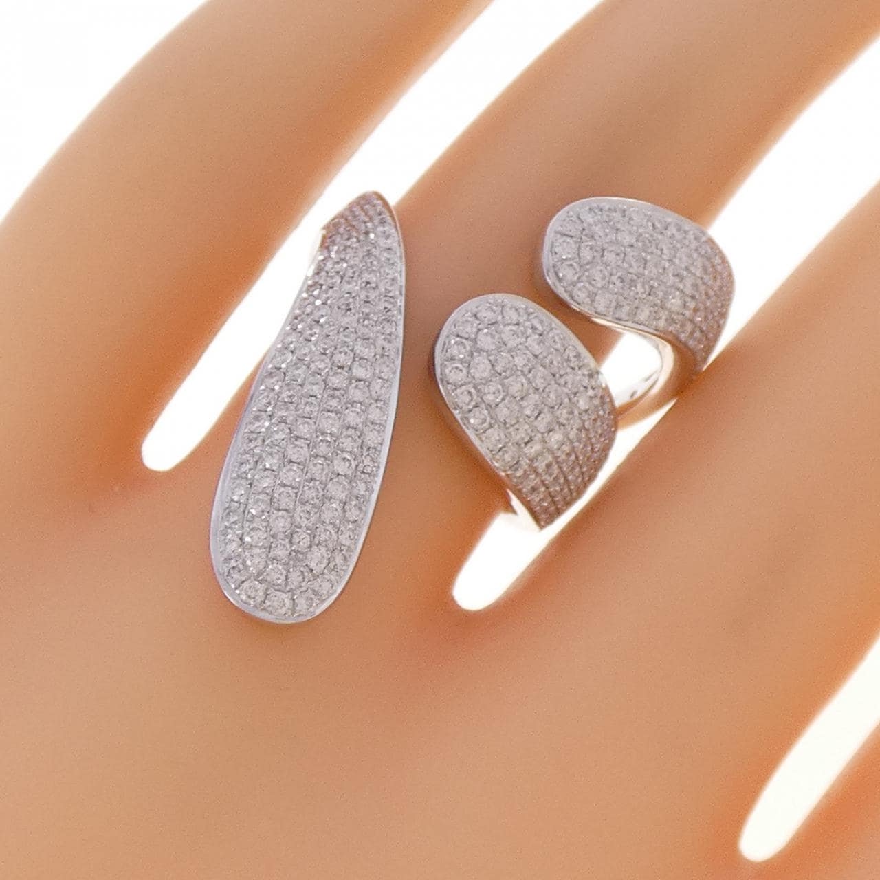 750WG パヴェ ダイヤモンド リング 1.23CT