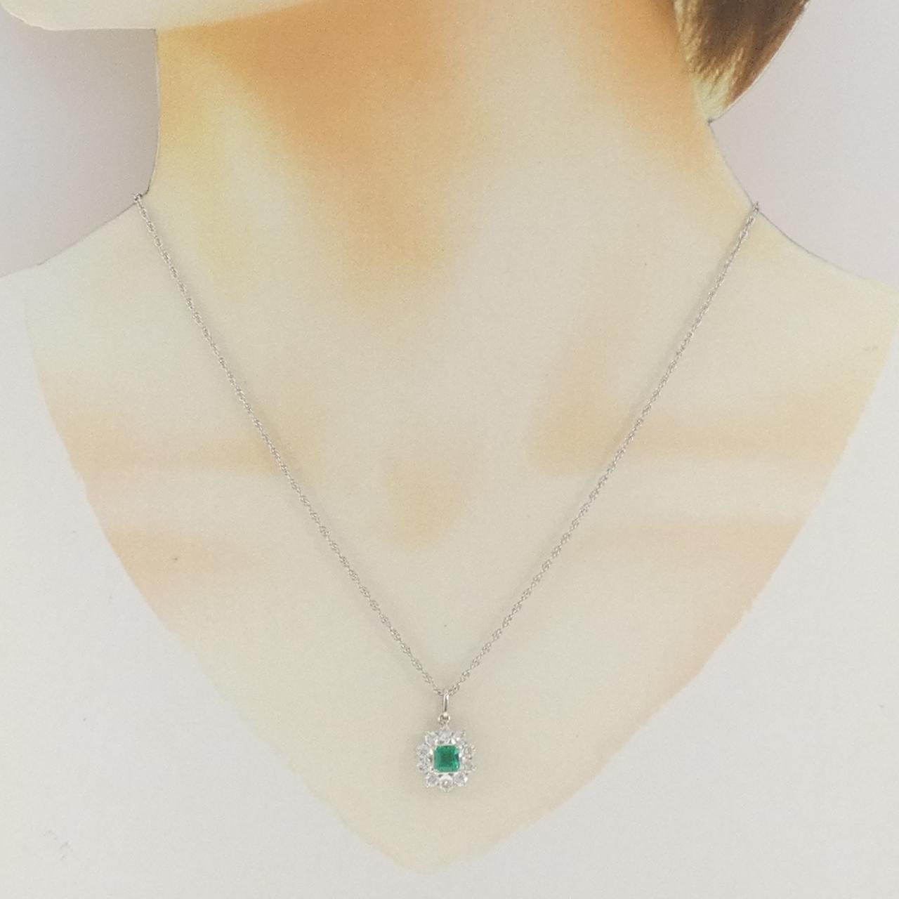 PT900/PT850 エメラルド ネックレス 0.61CT