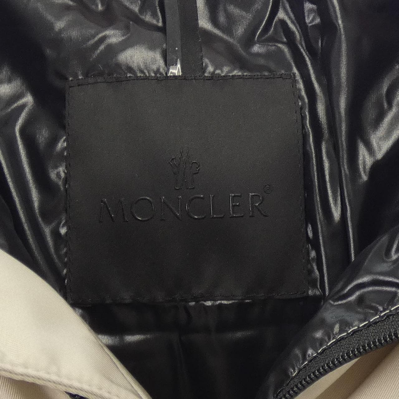 モンクレール MONCLER ダウンジャケット