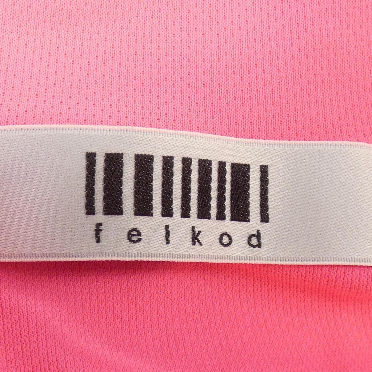 FELKOD F22N010 Tシャツ