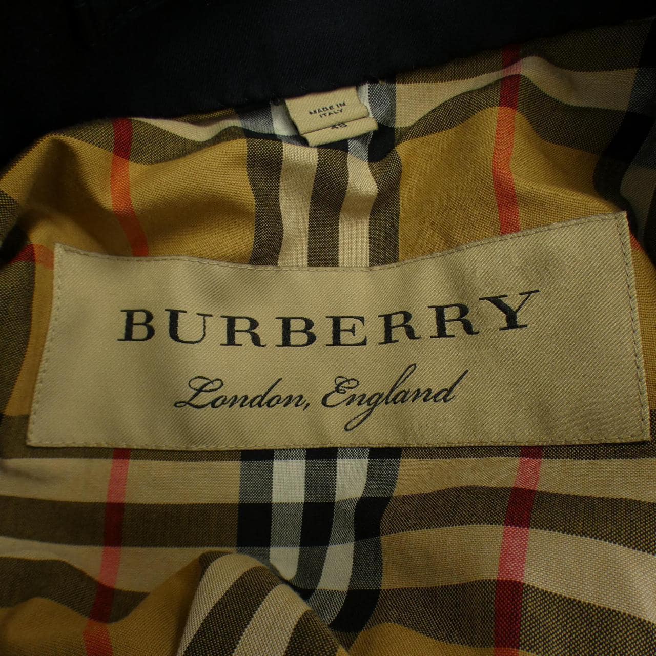 BURBERRY 8002133 Coat