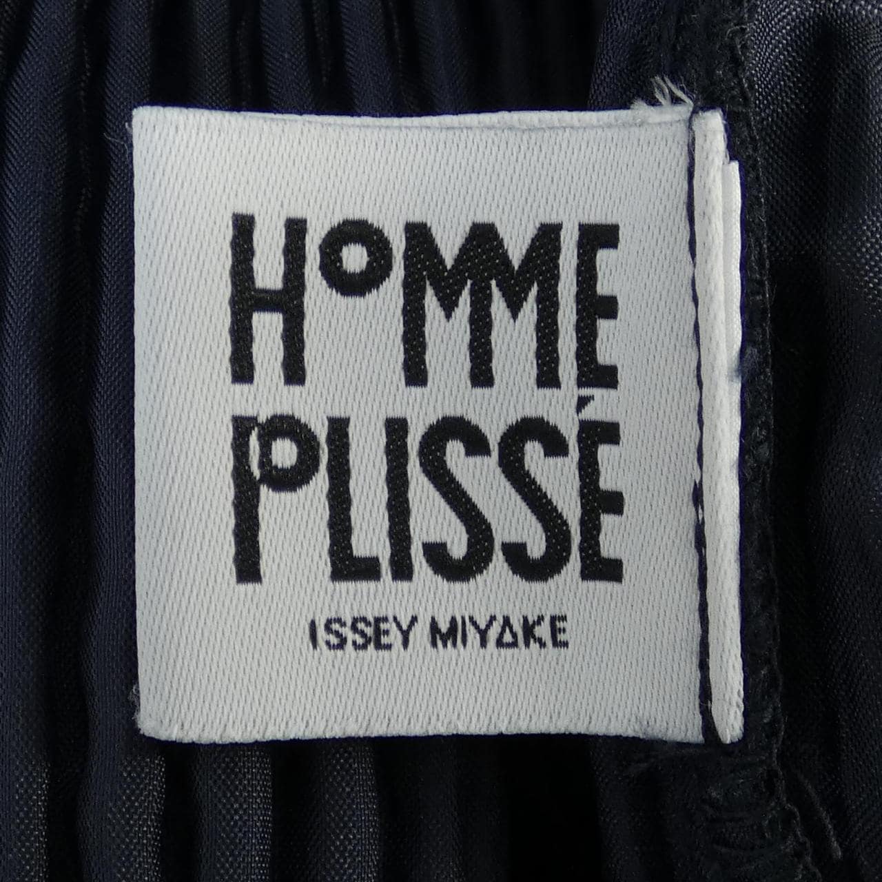 歐姆普萊斯HOMME PLISSE HP55JD201夾克