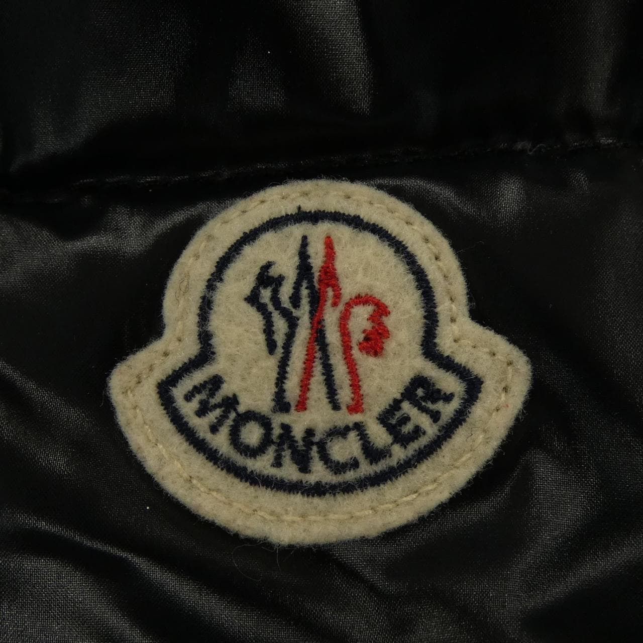 モンクレール MONCLER 41350/50 TIB ダウンベスト