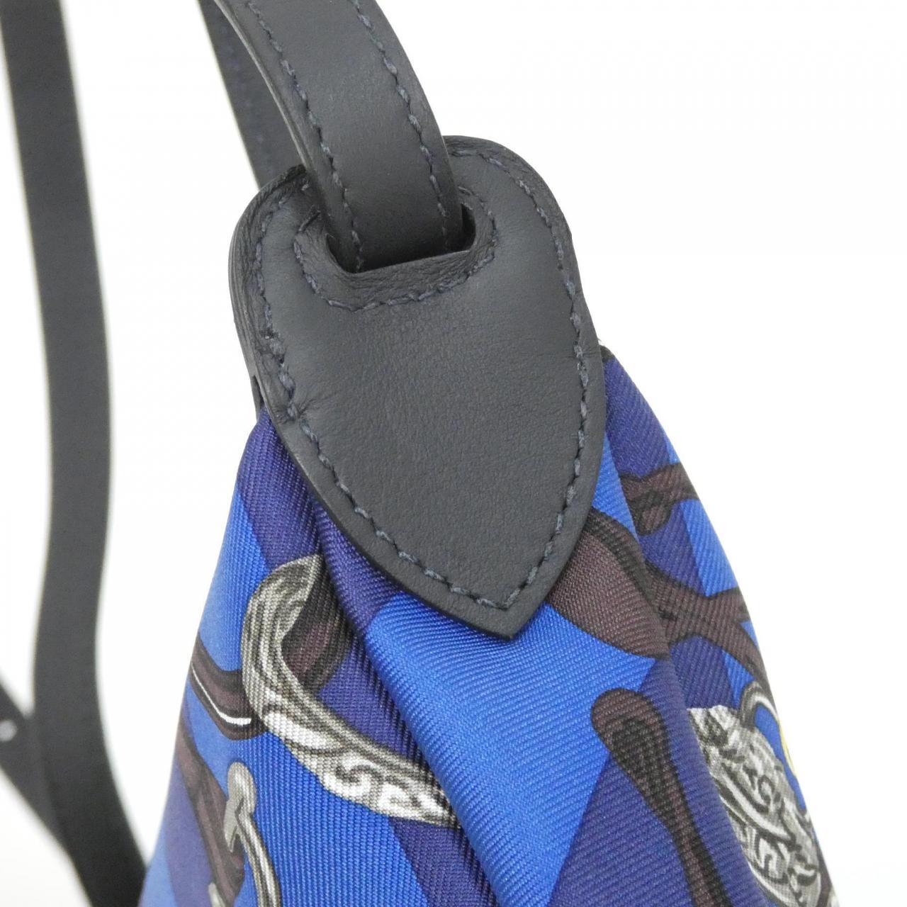 エルメス BRIDES DE GALA BAYADERE シュルソワ トゥー ゴー 086361CC ポーチ