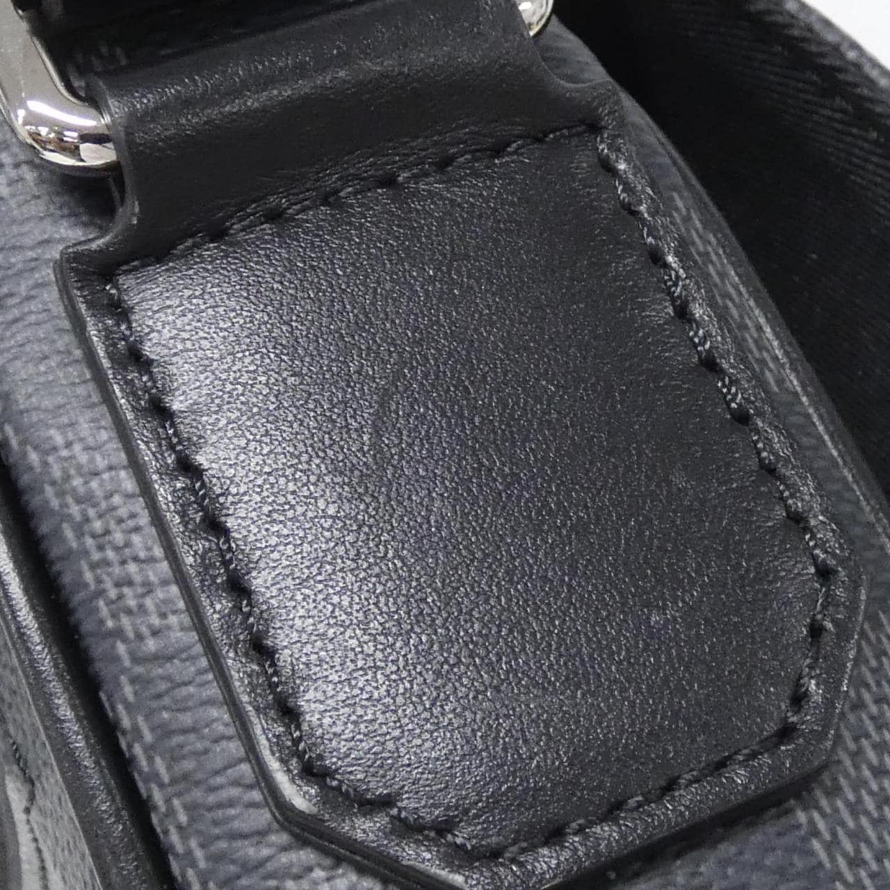 ルイヴィトン ダミエ グラフィット ディストリクト PM N42710 ショルダーバッグ