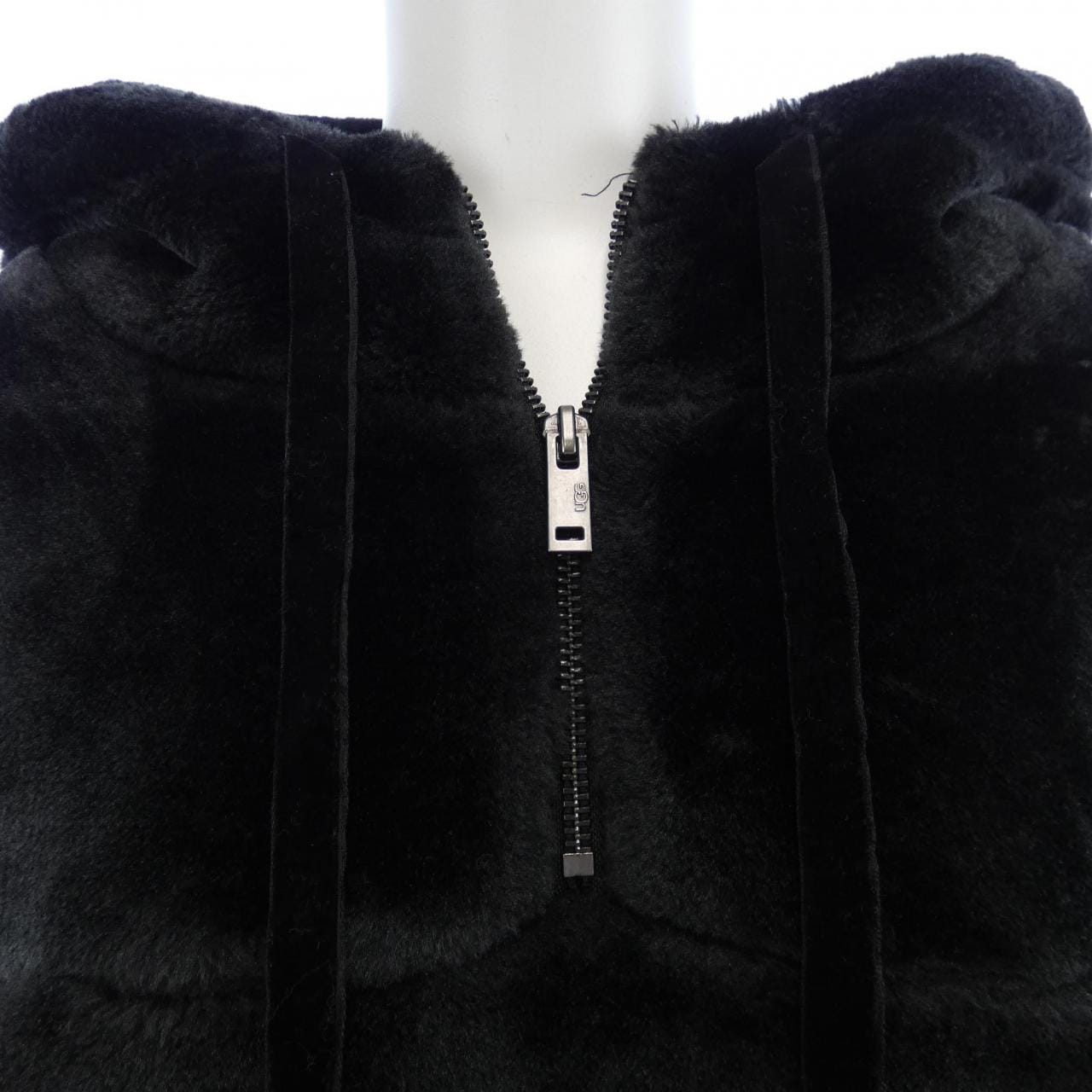 アグ UGG パーカー