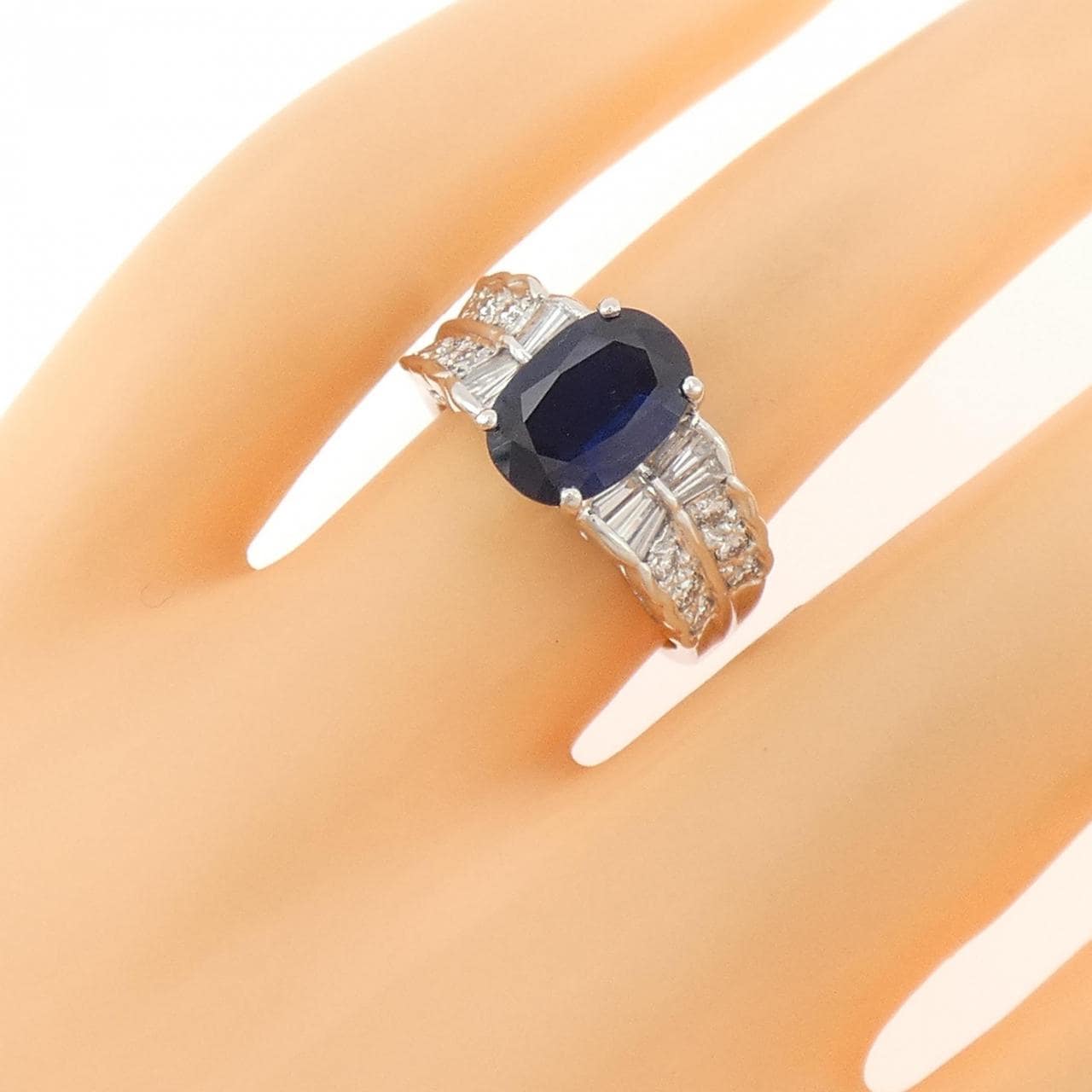 PT900 サファイヤ リング 2.41CT