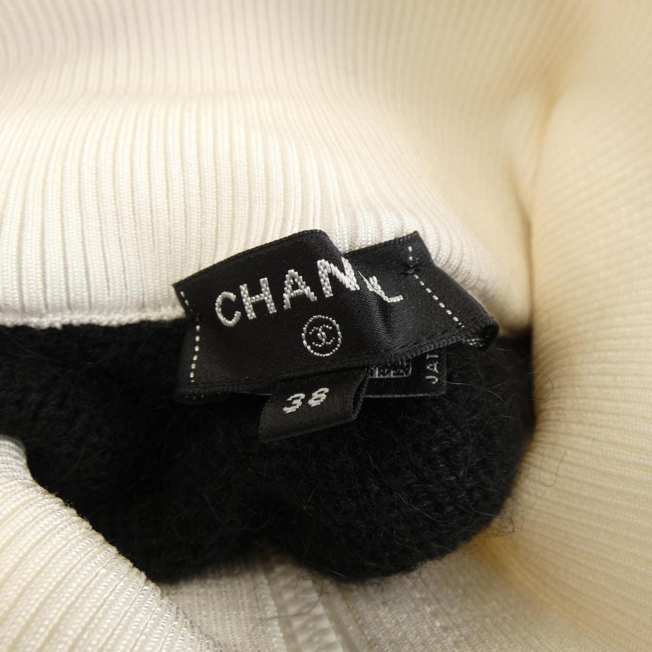 CHANEL CHANEL knitwear