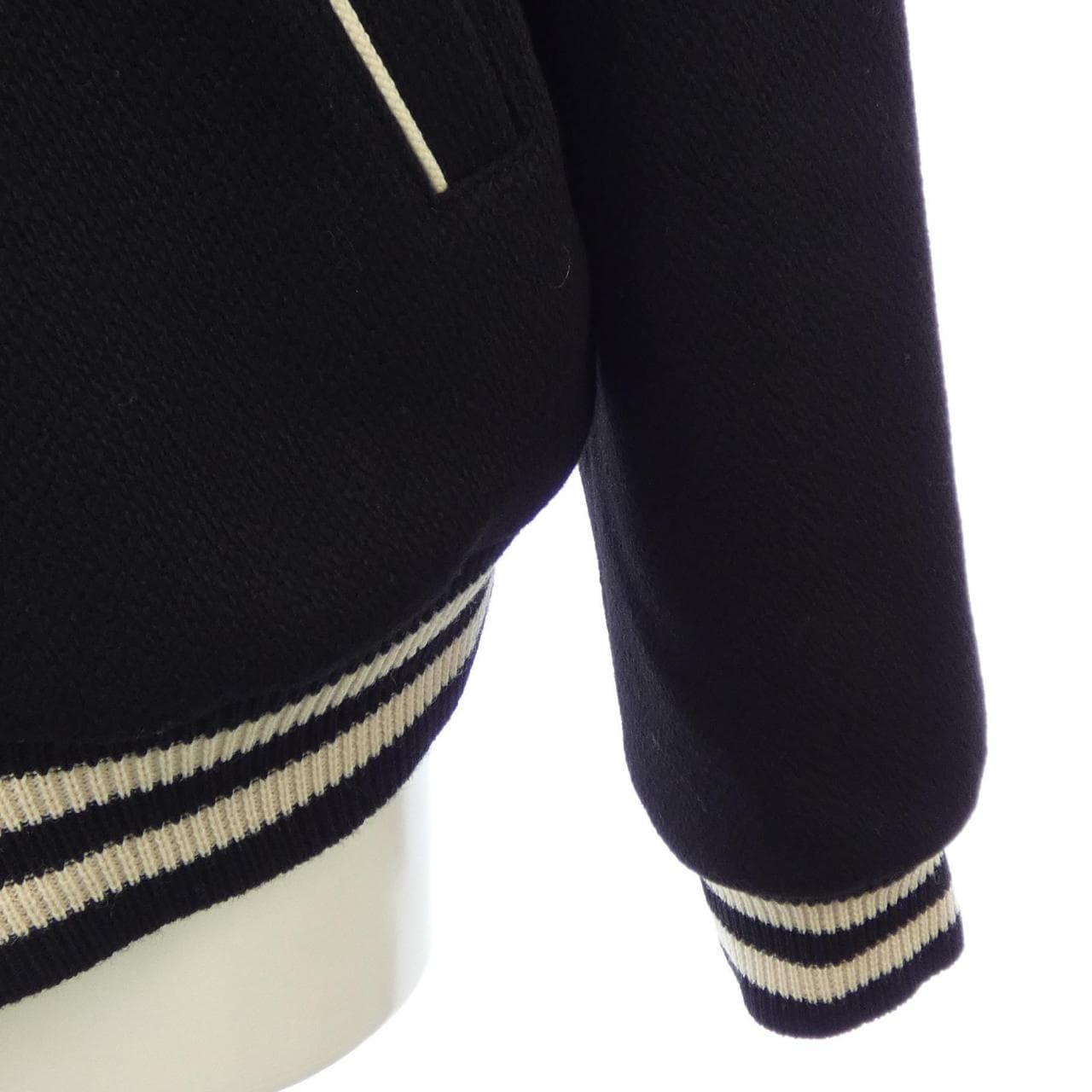 セリーヌ CELINE 2V86W896C スタジャン