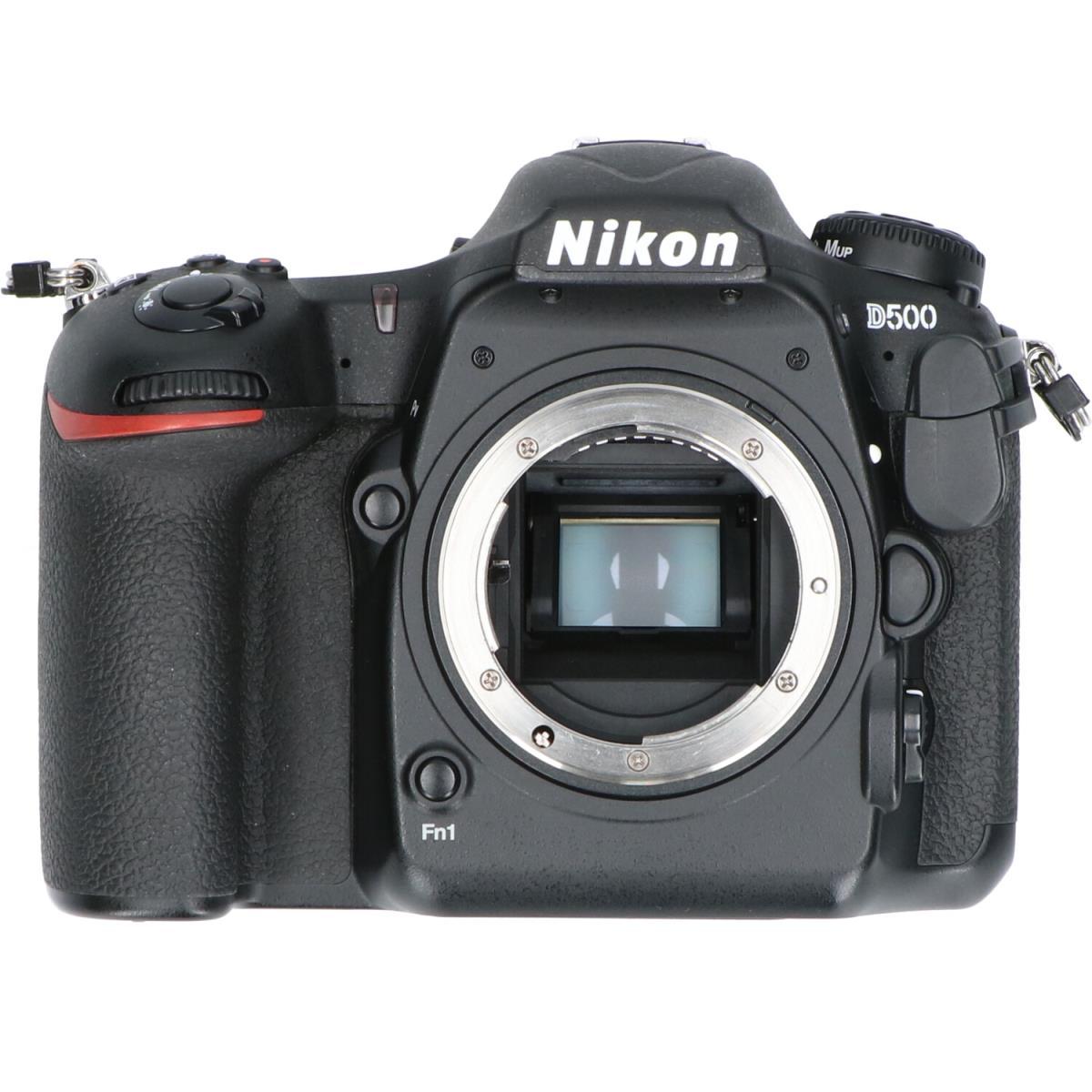 NIKON D500