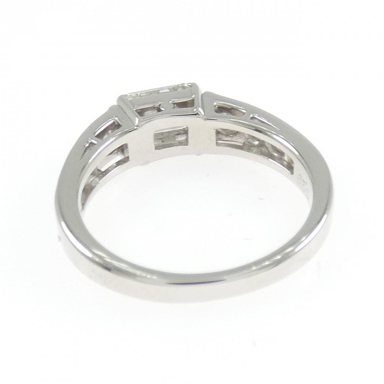 PT900鑽石戒指，0.553克拉