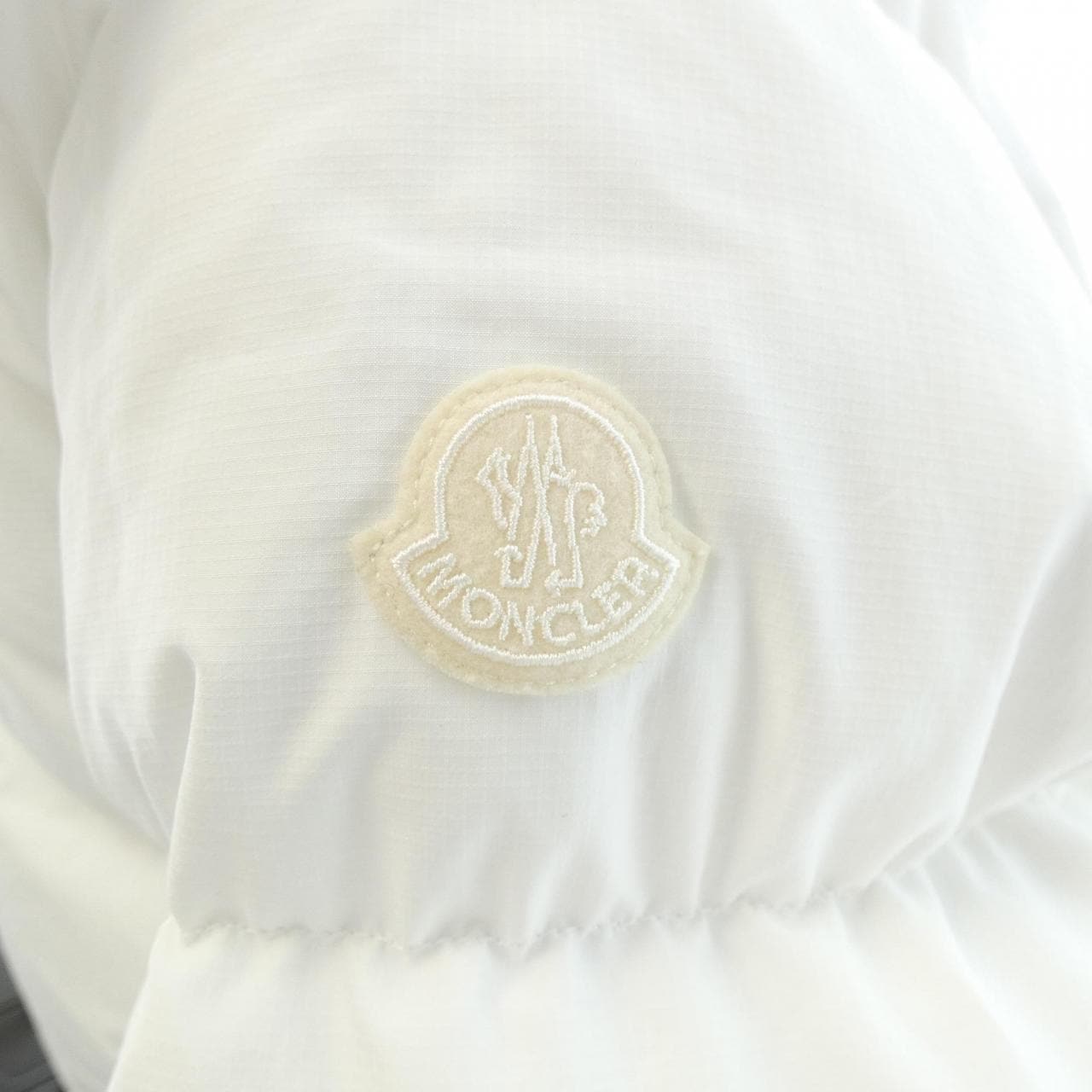 モンクレール MONCLER BORN TO PROTECT CANARD ダウンジャケット