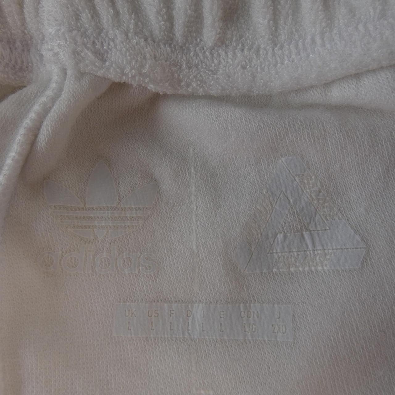 阿迪达斯ADIDAS短裤