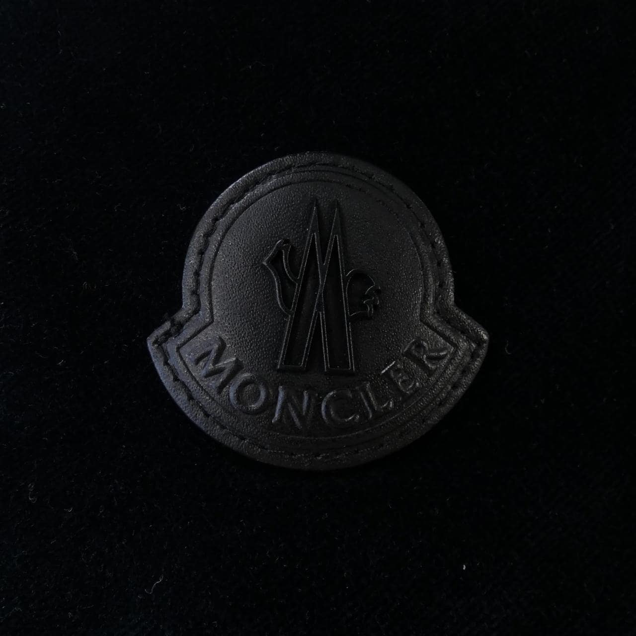 モンクレール MONCLER ダウンジャケット