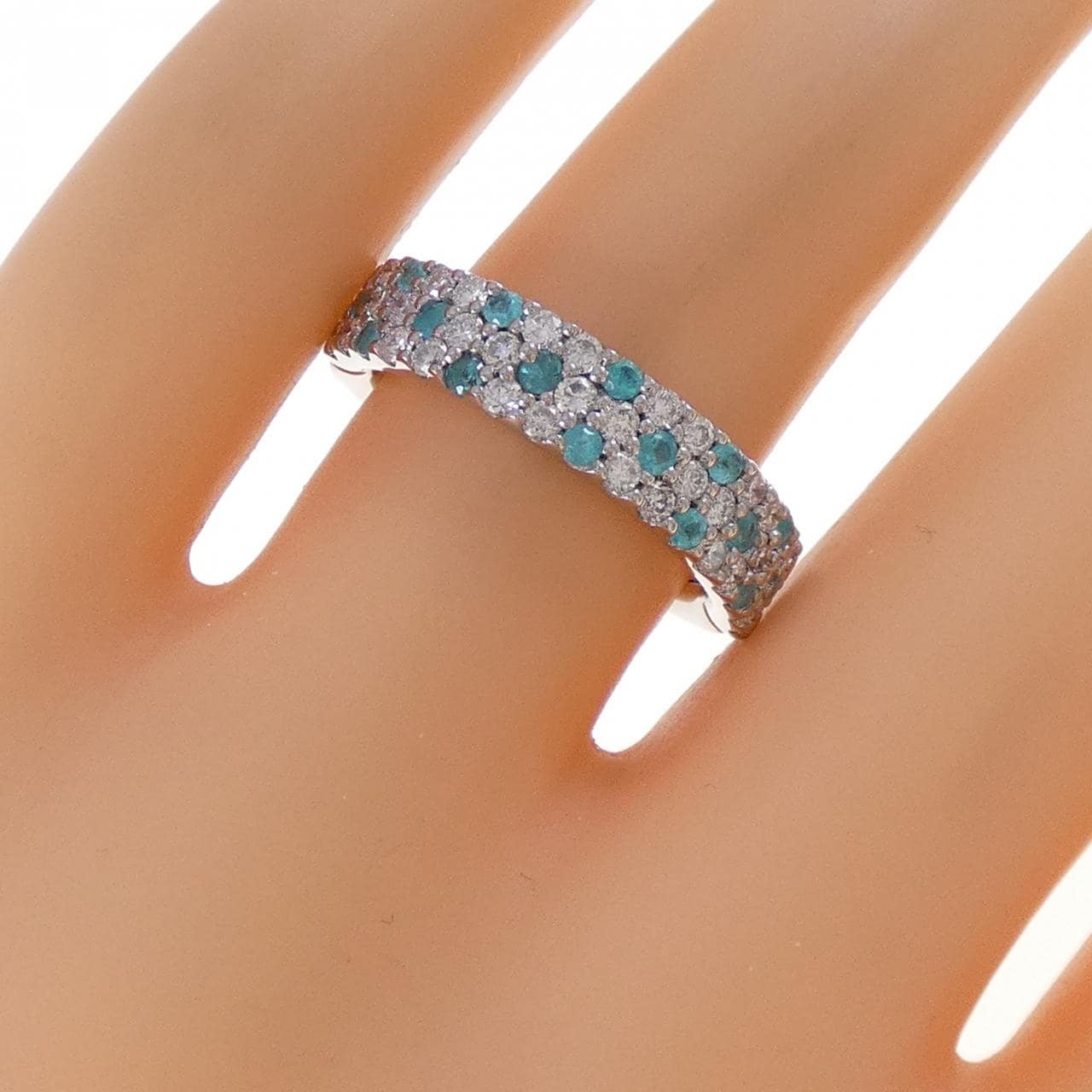 K18WG Paraiba Tourmaline ring 0.30CT