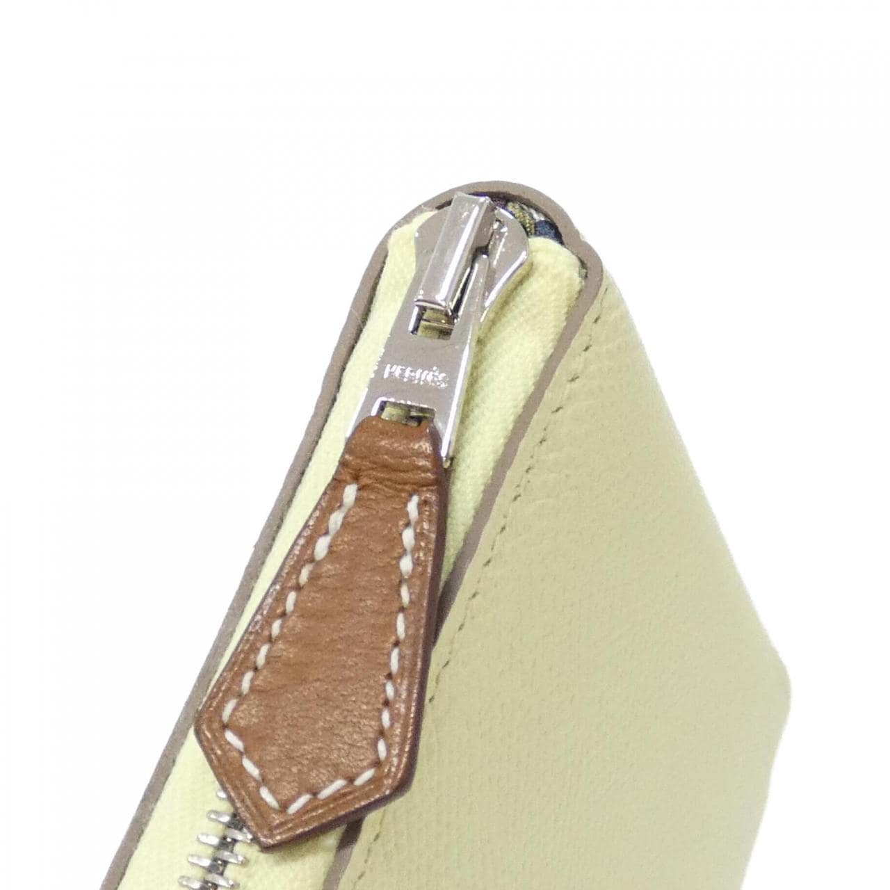 エルメス FAUBOURG RAINBOW シルク イン コンパクト 085877CK 財布