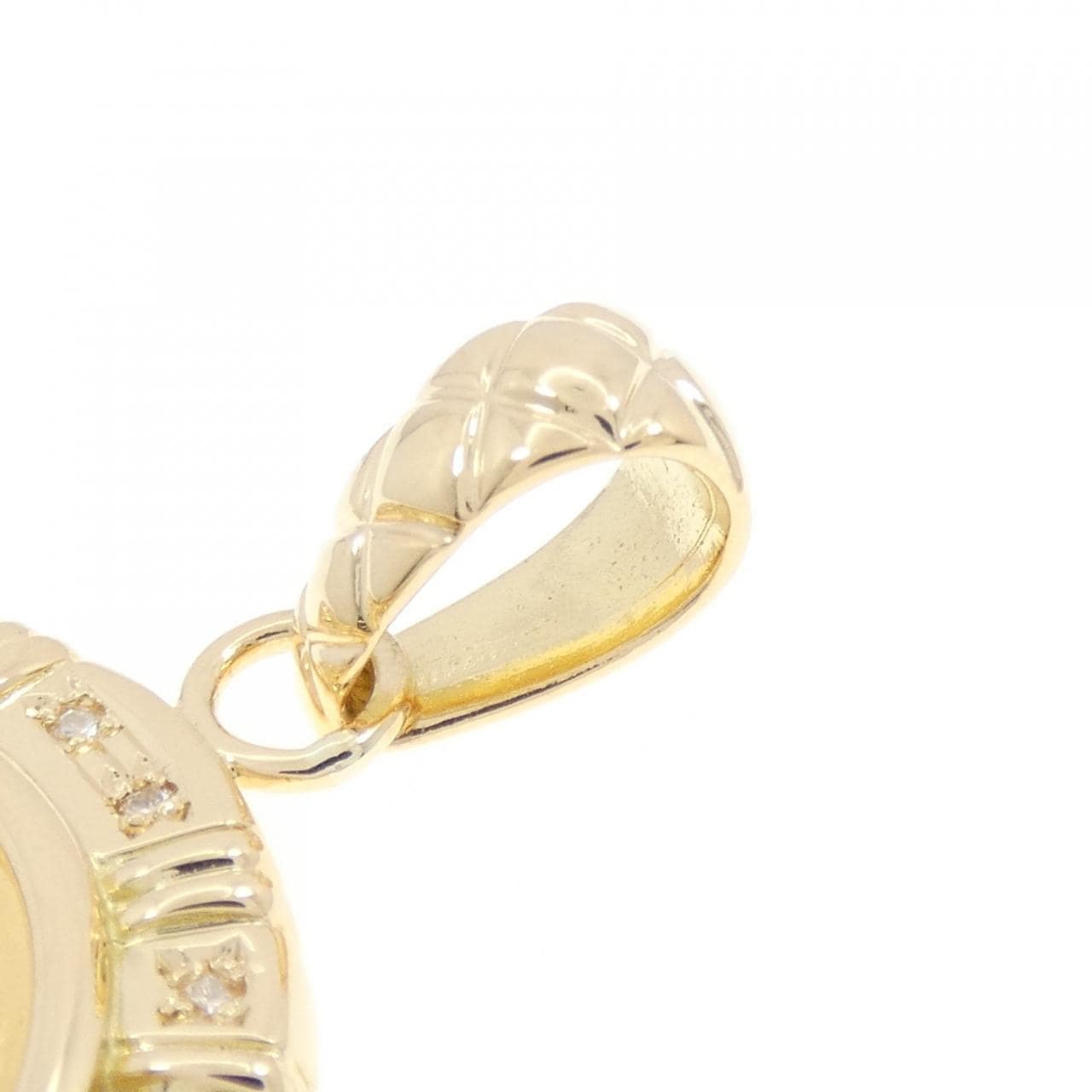 K18YG (frame) Diamond coin pendant
