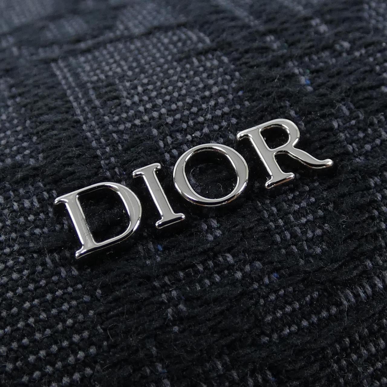 DIOR包