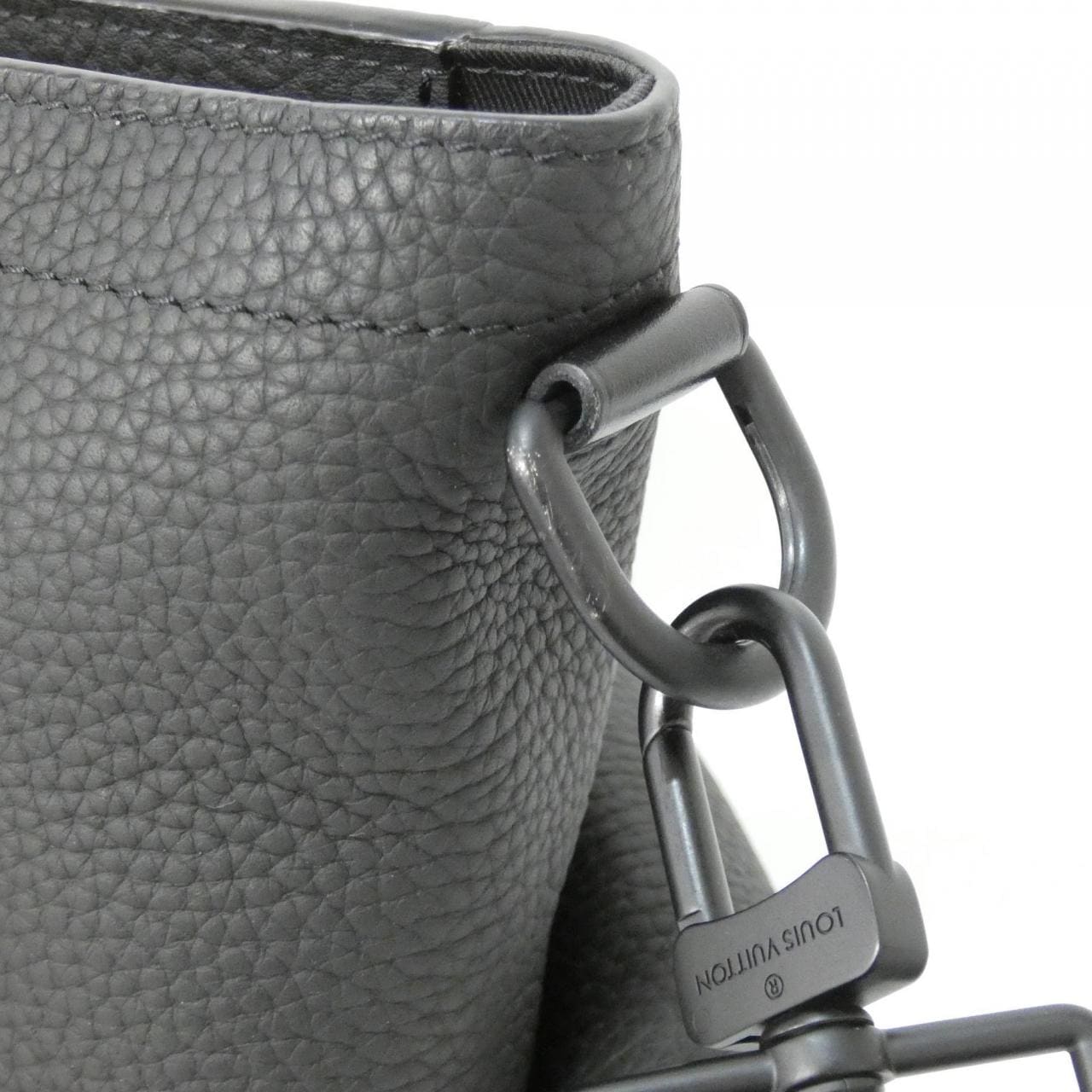 LOUIS VUITTON Taurillon Christopher 托特包 M58479 包