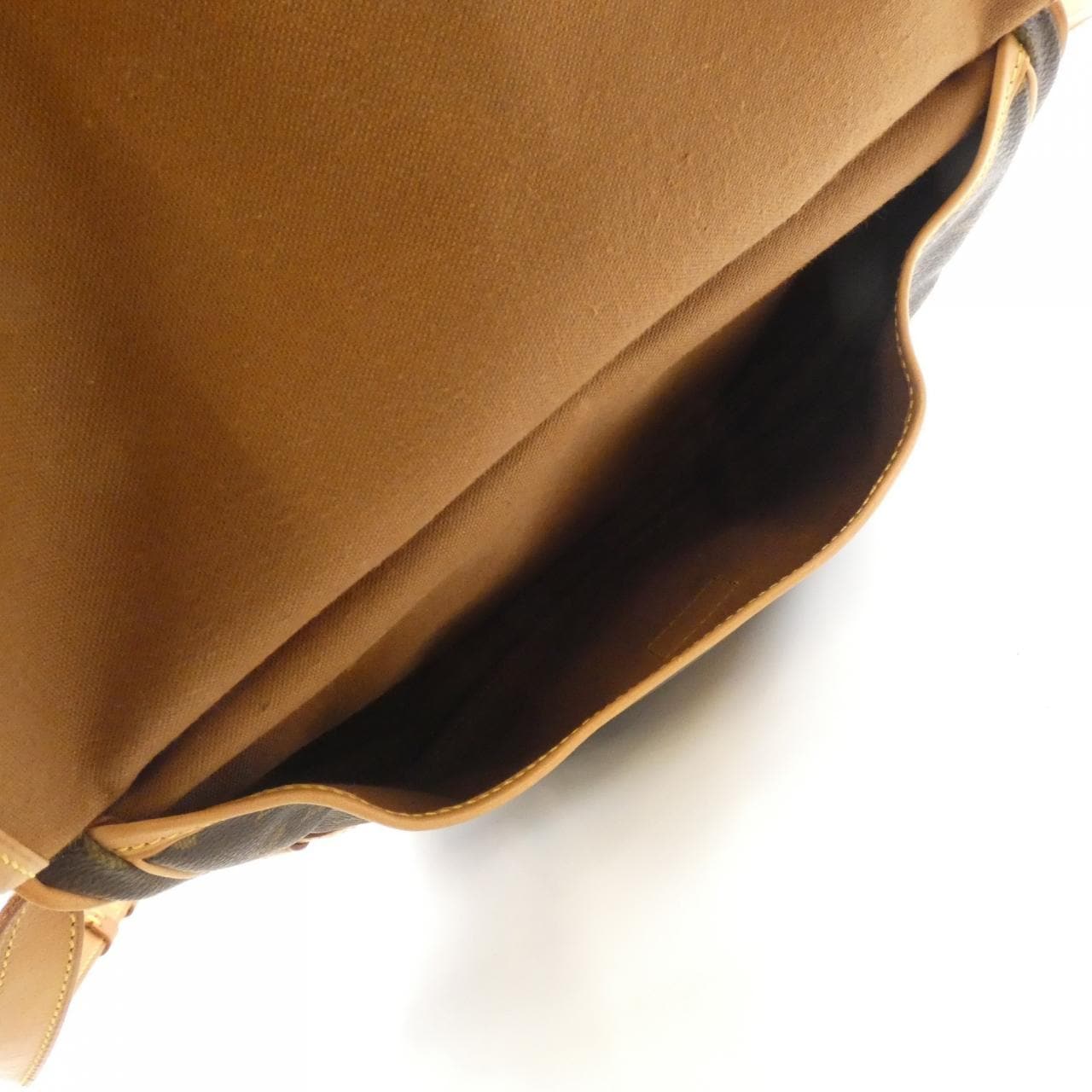 ルイヴィトン モノグラム ソミュール 30cm M42256 ショルダーバッグ