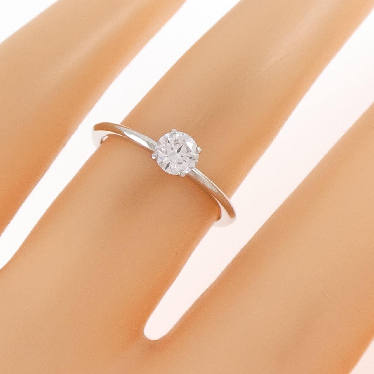 ティファニー トゥルー リング 0.30CT