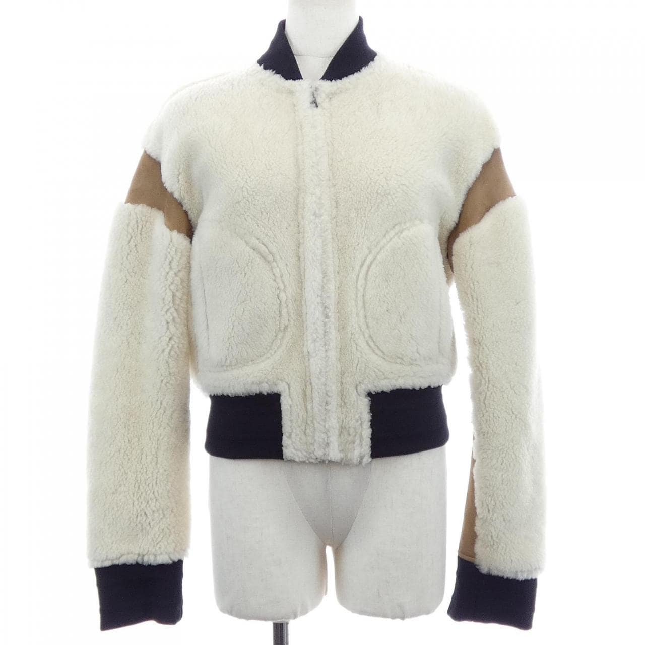 クリスチャンディオール CHRISTIAN DIOR 258V86AL815 ムートンジャケット