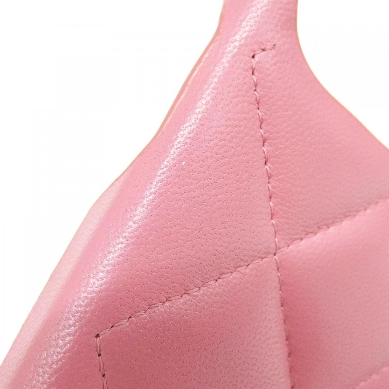 シャネル タイムレスクラシック ライン (IPHONE 14 PRO) AP3556 フォンケース