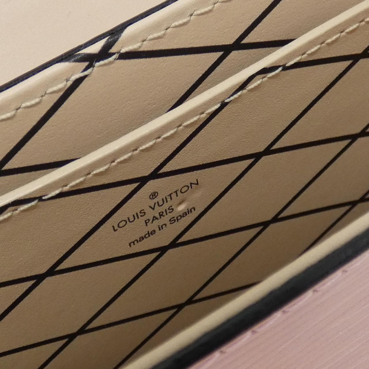 ルイヴィトン エピ ポシェット トランク ヴェルティカル M67872 ショルダーバッグ