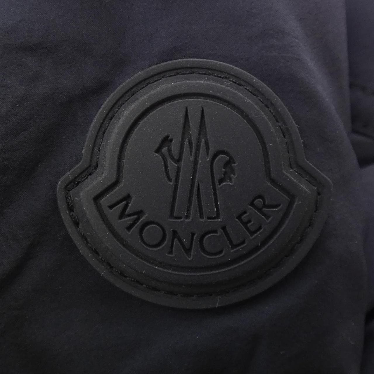 モンクレール MONCLER ダウンジャケット