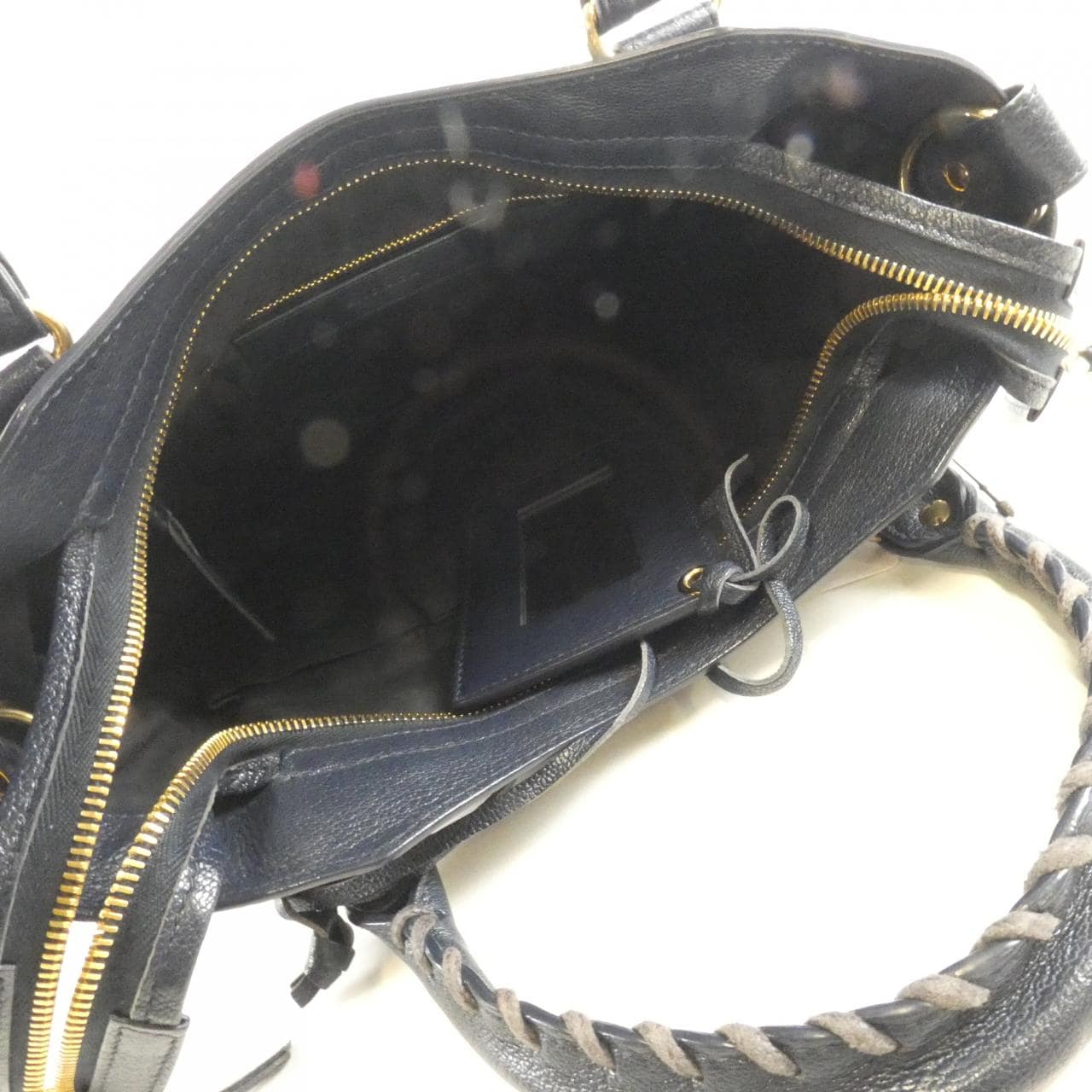 バレンシアガ METALLIC EDGE TOWN 390149 AQ41J バッグ