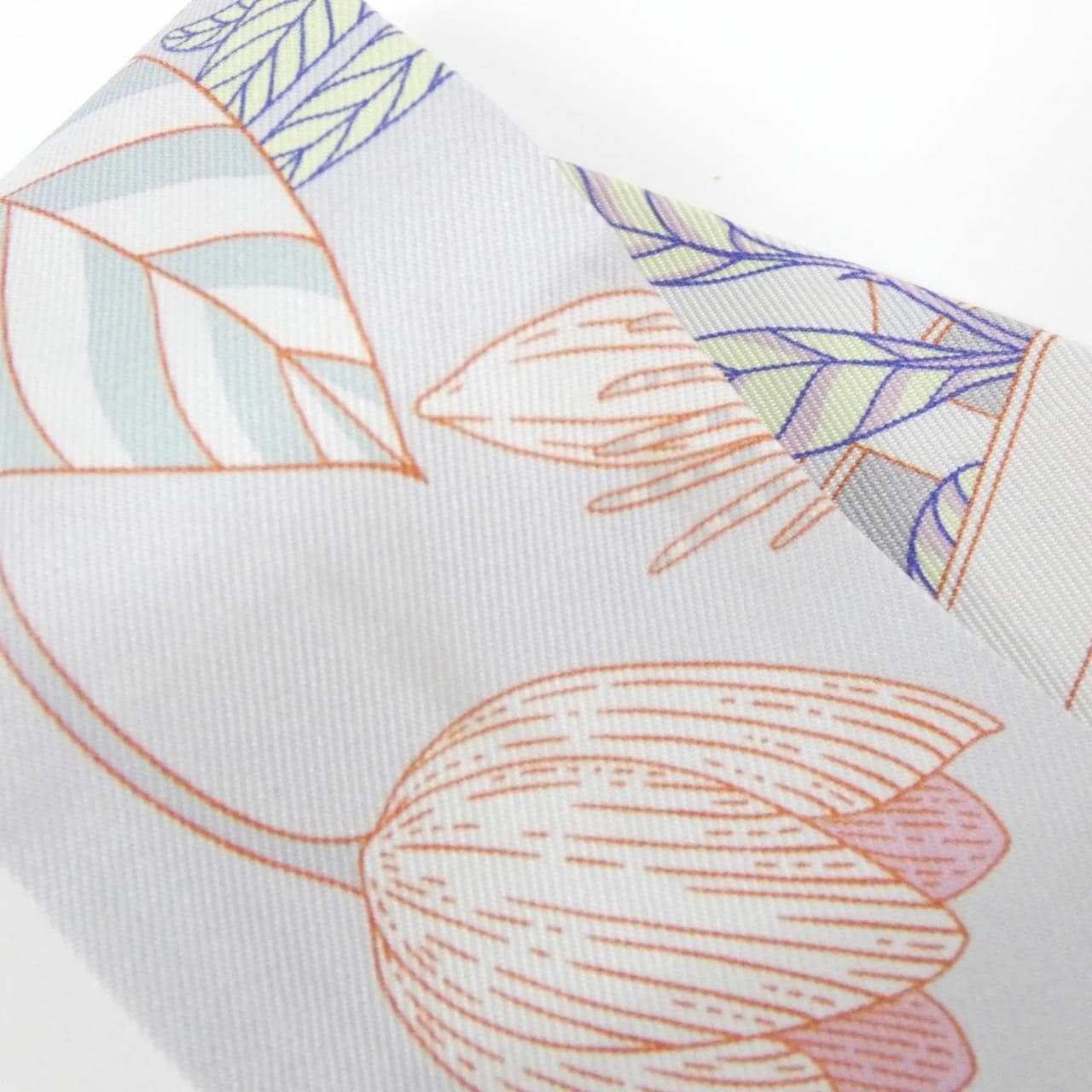 エルメス PRECIOUSE PARADISE ツイリー 064094S スカーフ