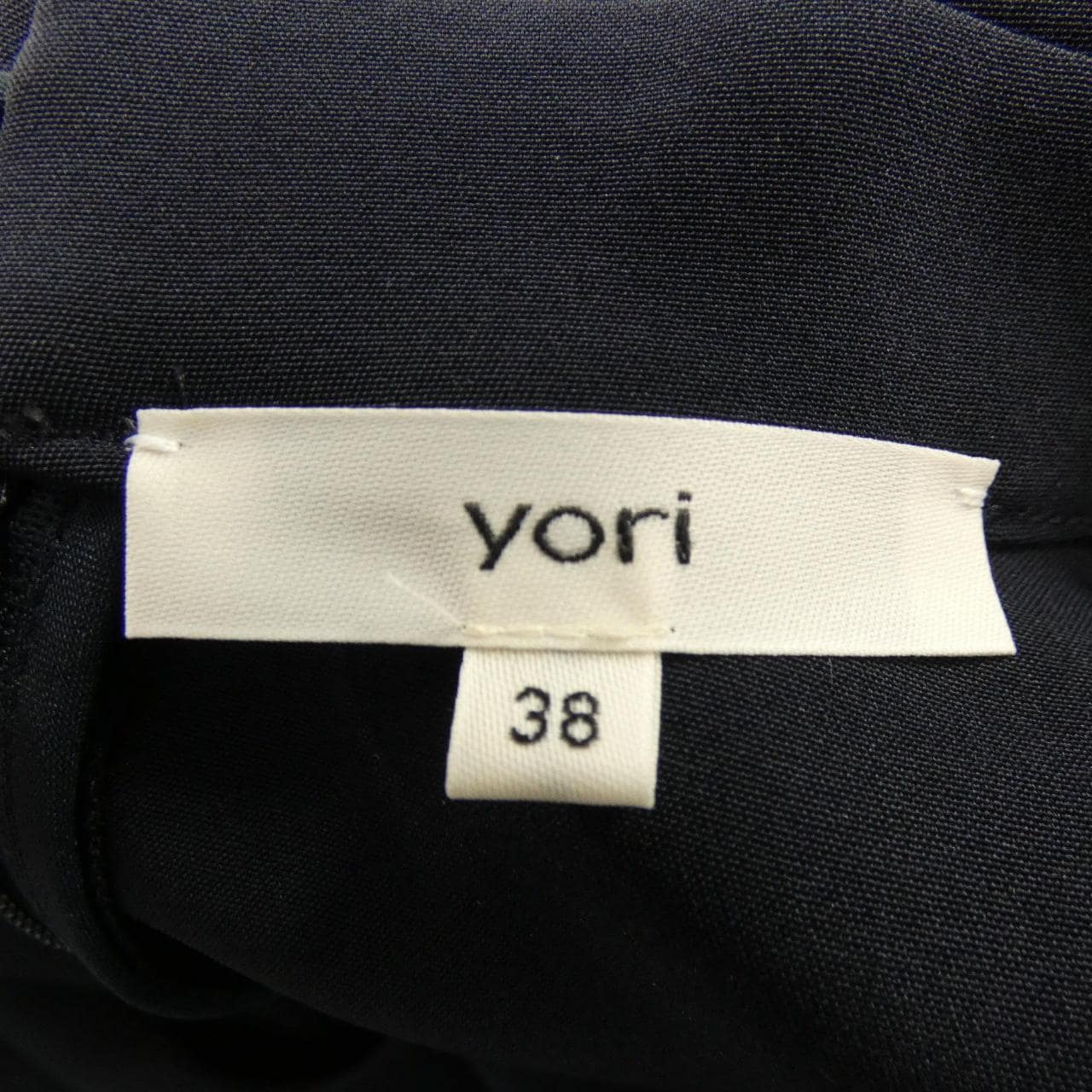 ヨリ yori トップス