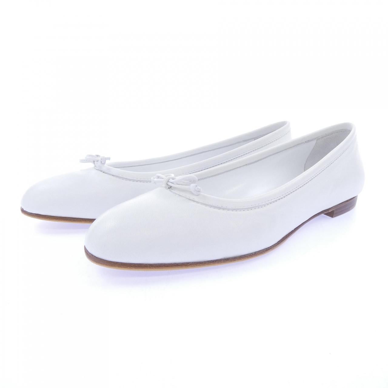 マノロブラニク MANOLO BLAHNIK VERALLI フラットシューズ