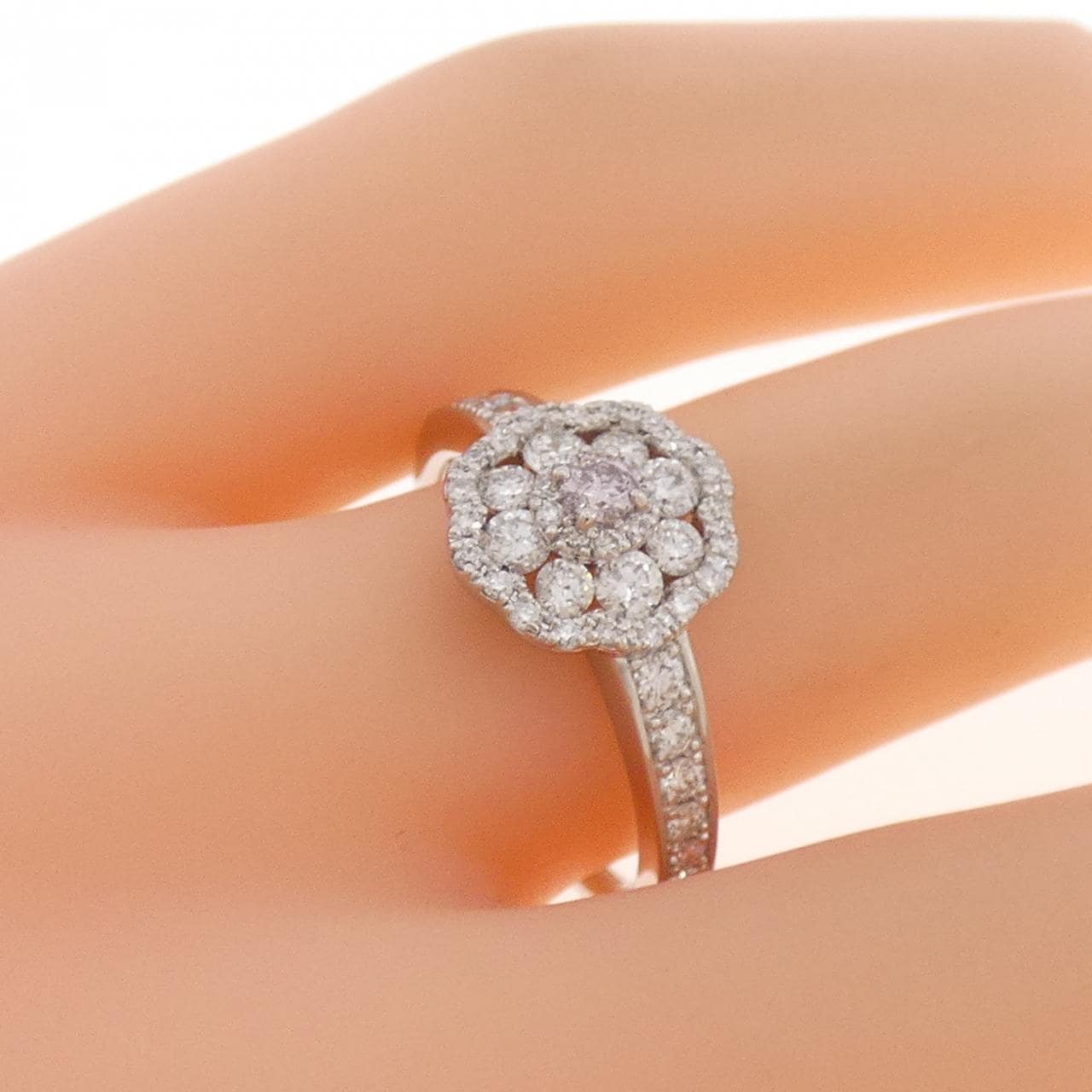 PT900 フラワー ピンクダイヤモンド リング 0.063CT