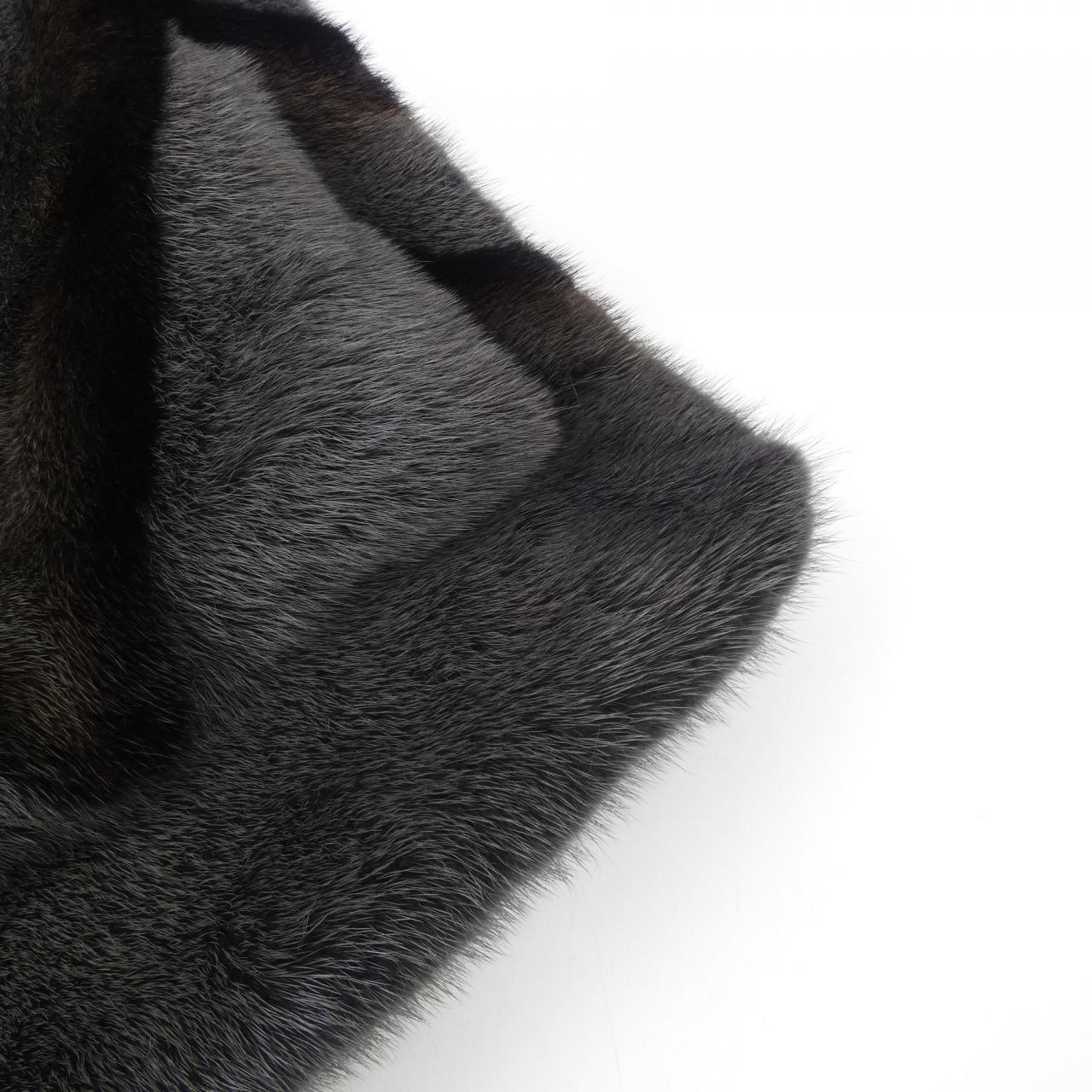 ルイヴィトン LOUIS VUITTON エシャルプ LVシェイズオブミンク M70878 MUFFLER