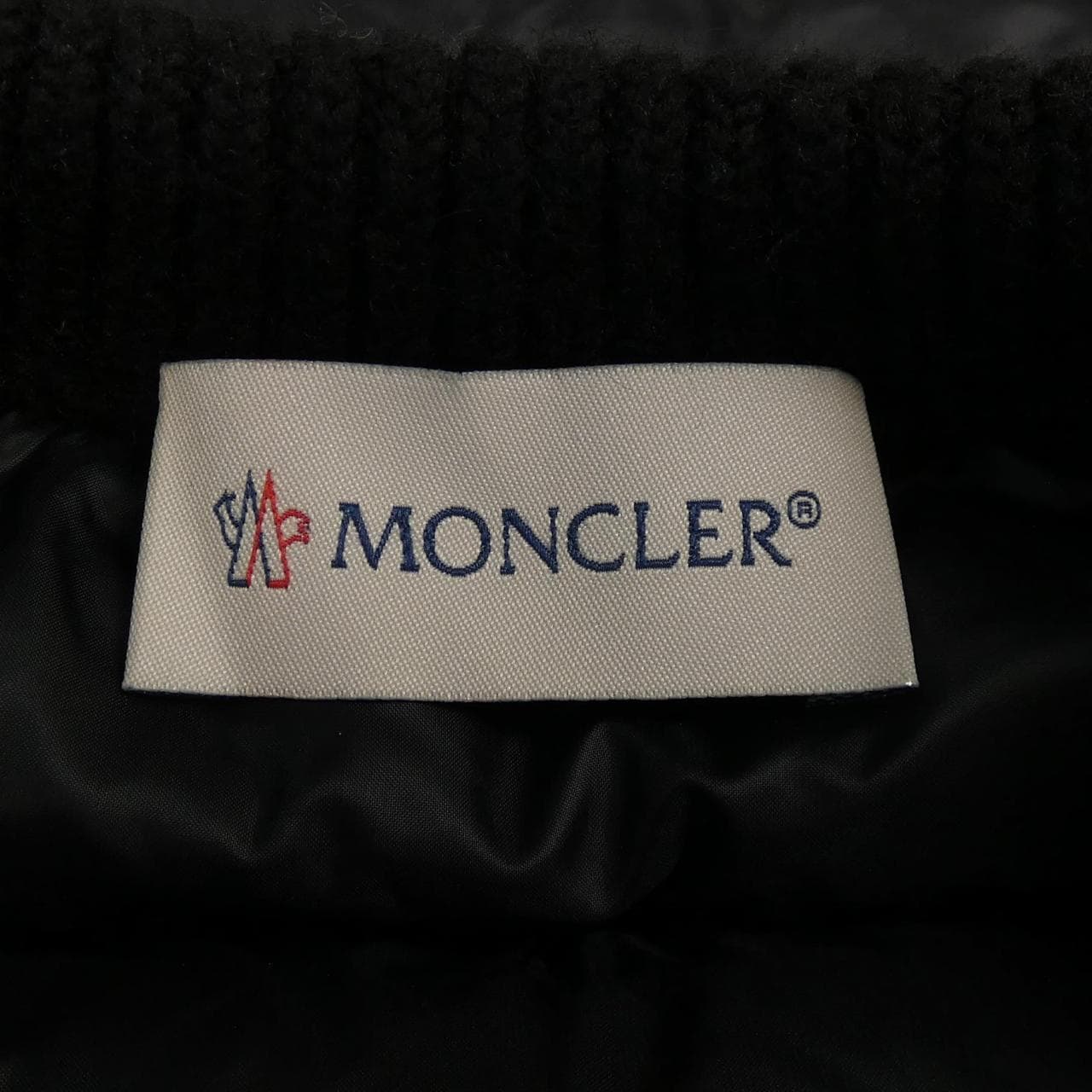 モンクレール MONCLER ダウンジャケット