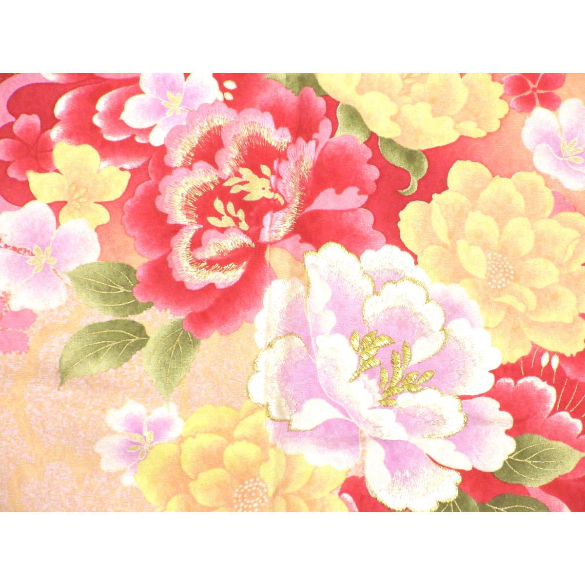 振袖　友禅金彩加工　刺繍入り