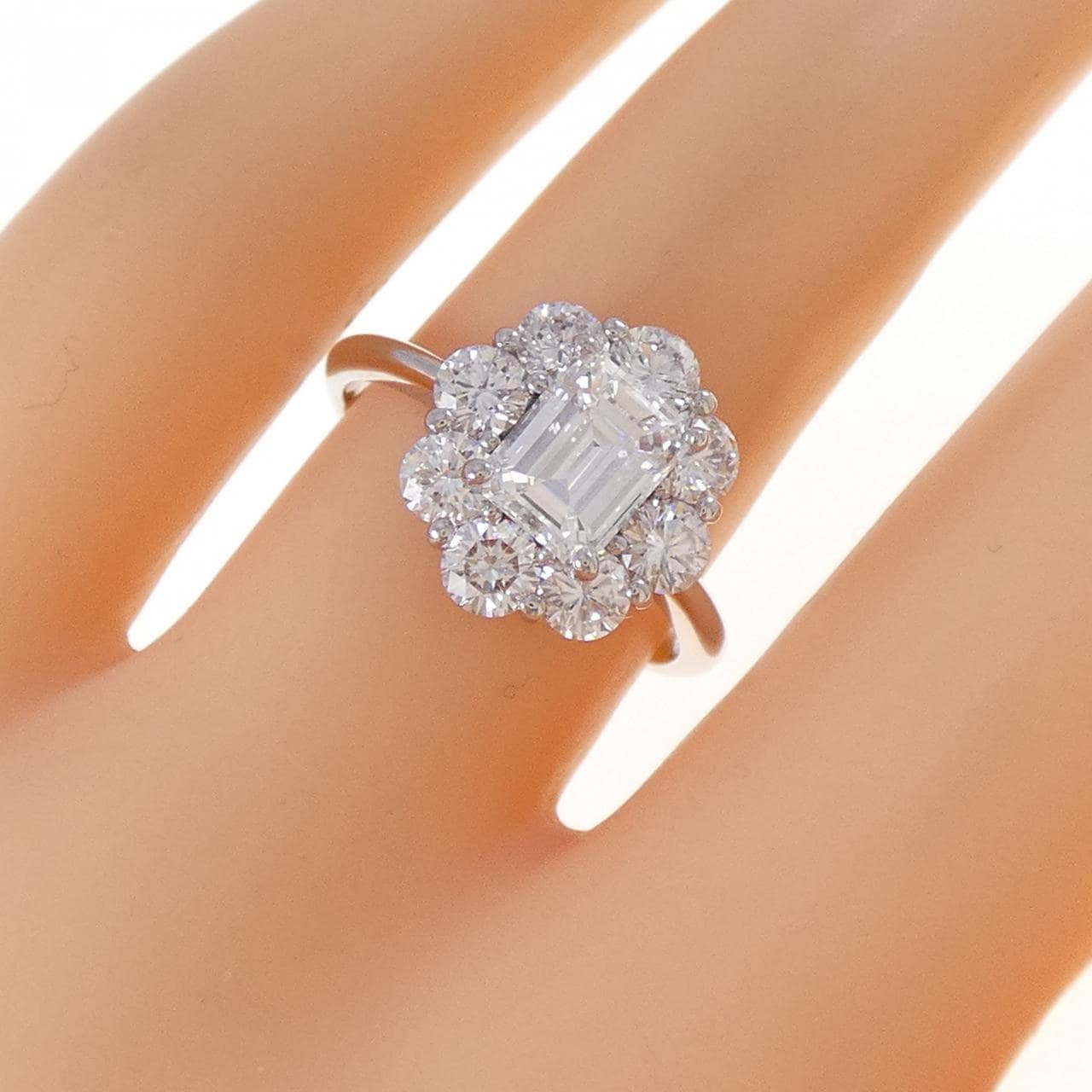 PT950 ダイヤモンド リング 1.007CT E SI2 エメラルドカット