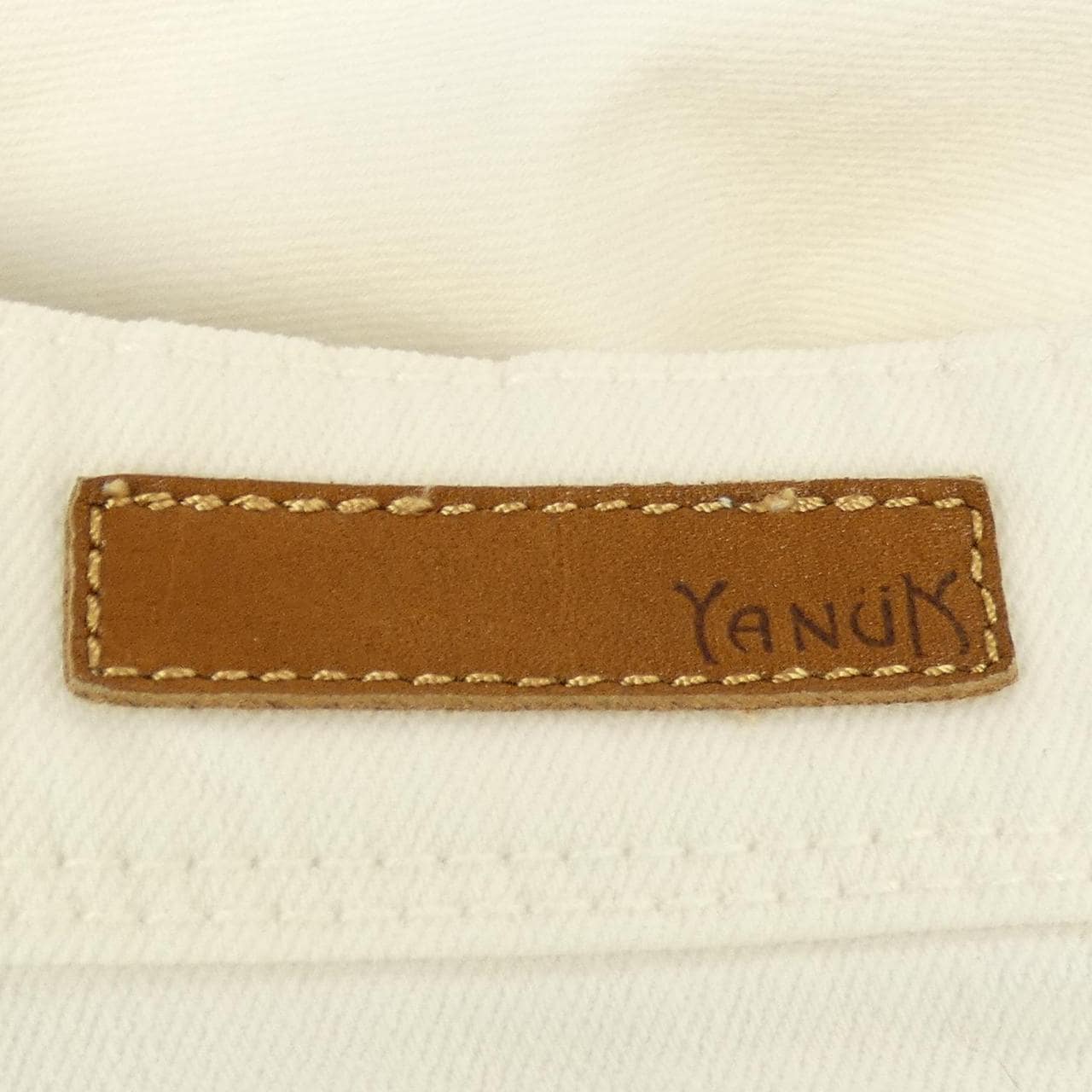 ヤヌーク YANUK ジーンズ