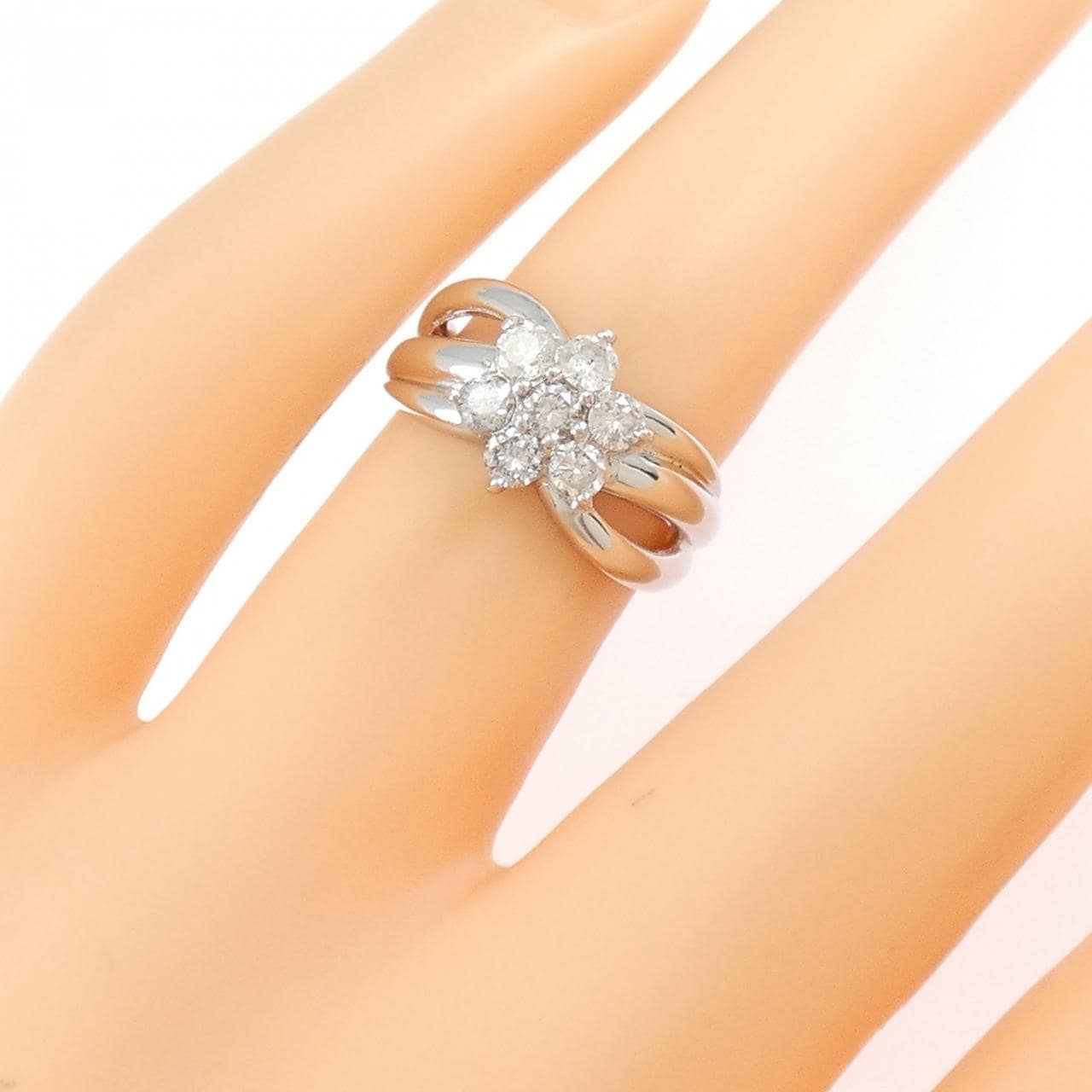 PT900 フラワー ダイヤモンド リング 0.50CT